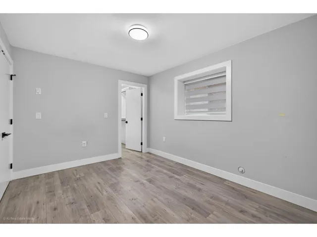 11688 96 AVENUE, Delta 3