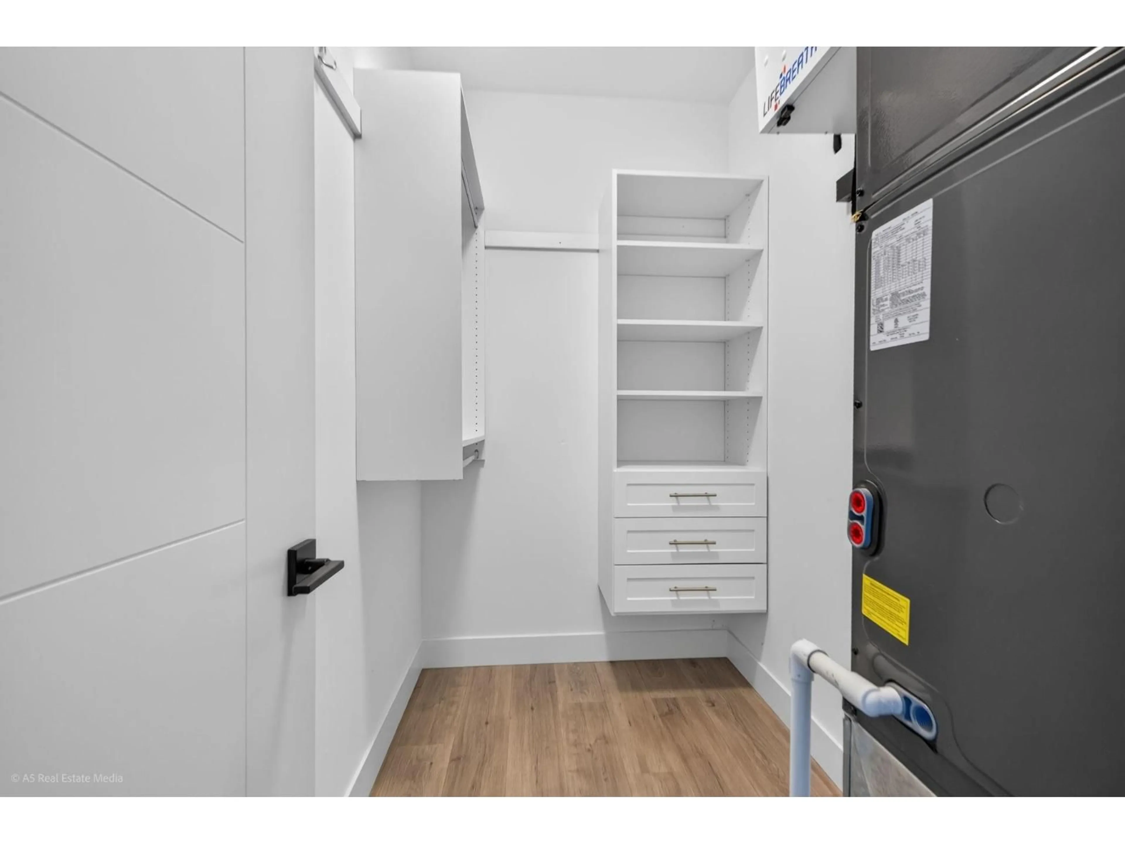 Storage room or clothes room or walk-in closet for 11688 96 AVENUE, Delta British Columbia V4C3W7