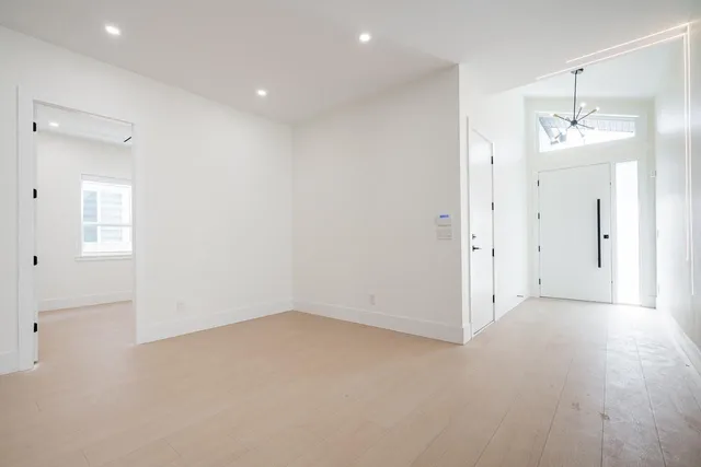 11551 80 AVENUE, Delta 3