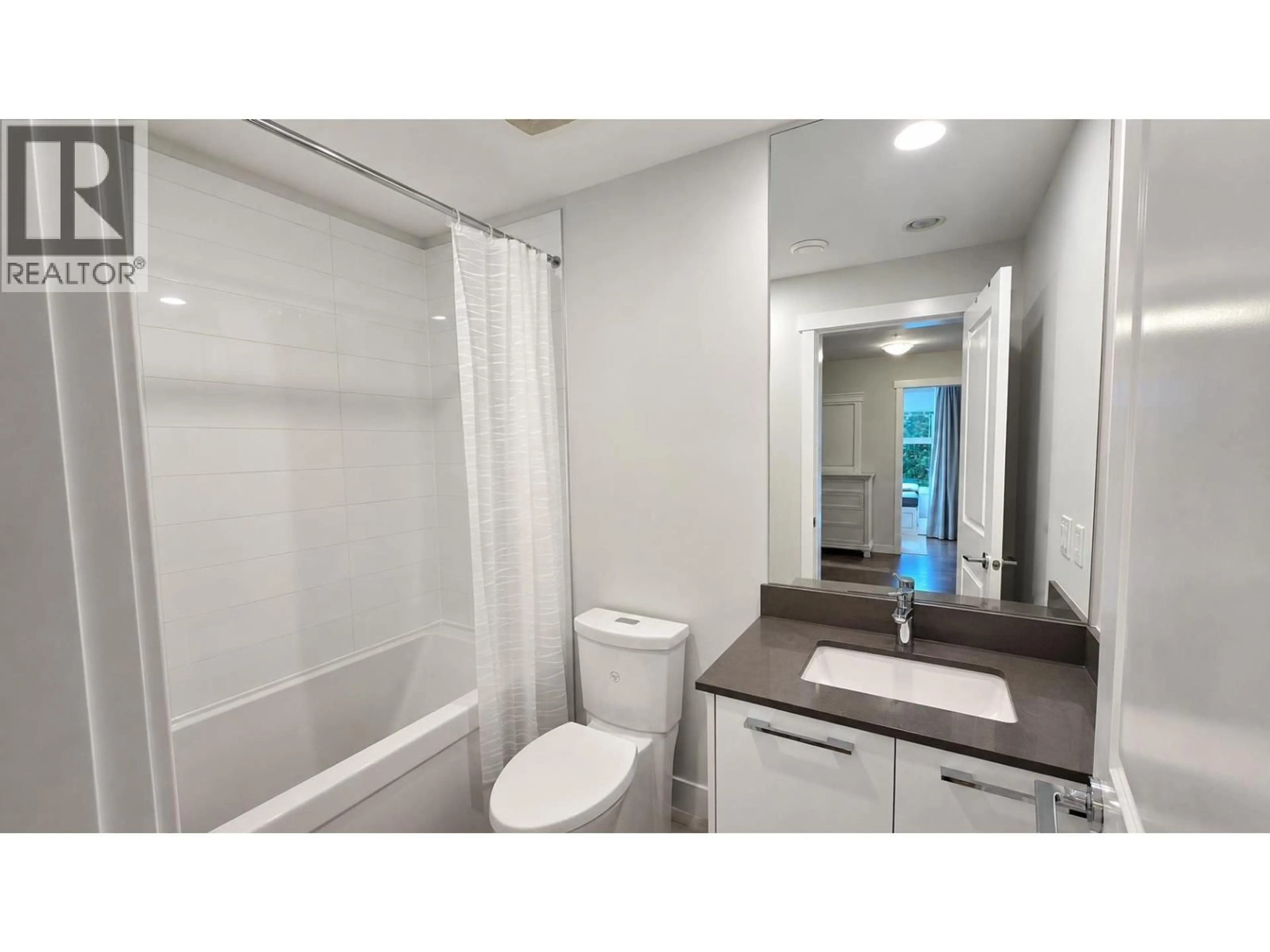 Standard bathroom, ceramic/tile floor for 112 - 9551 ALEXANDRA ROAD, Richmond British Columbia V6X0S6