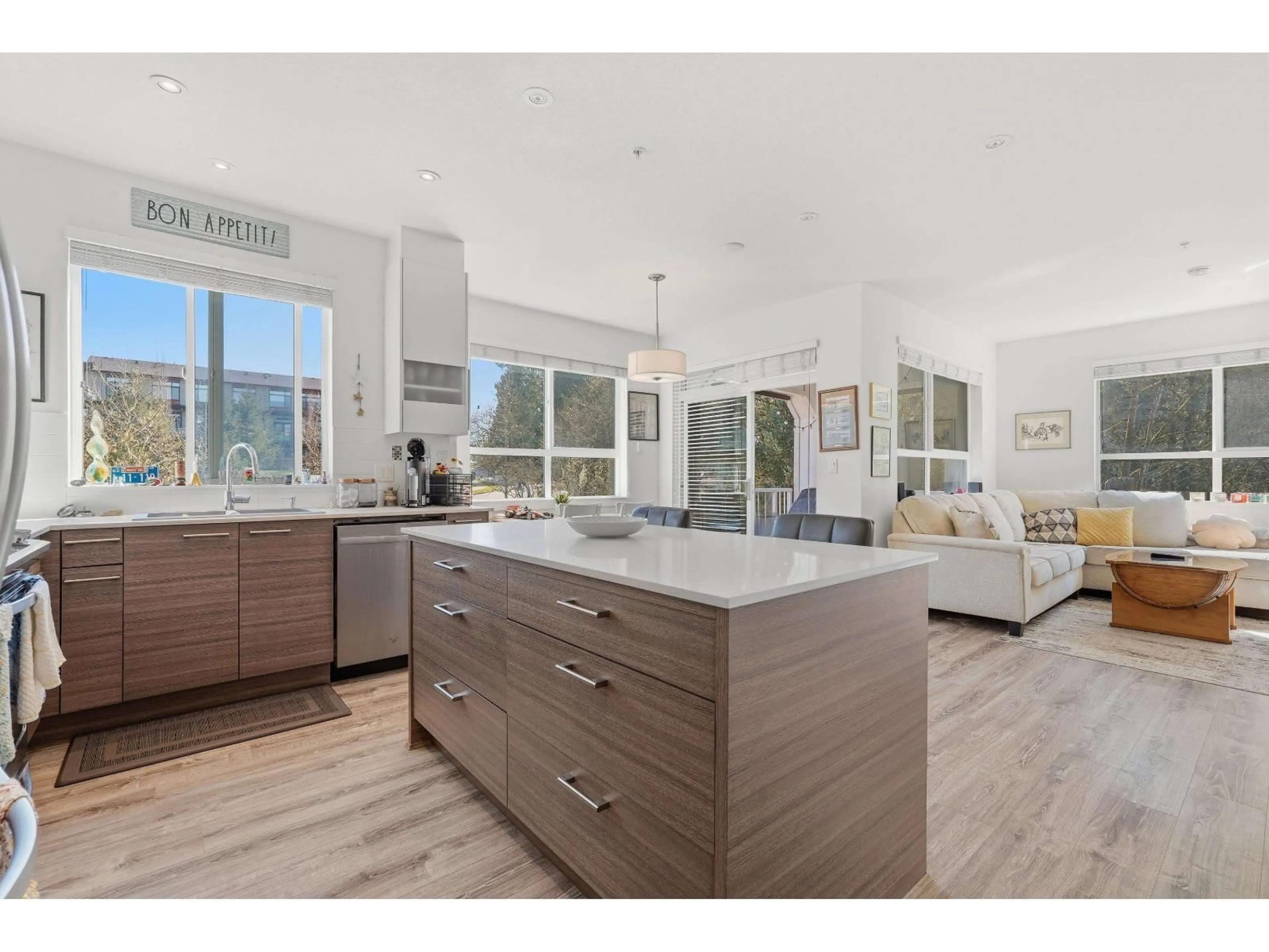 Open concept kitchen, unknown for 410 - 16388 64 AVENUE, Surrey British Columbia V3S6X6
