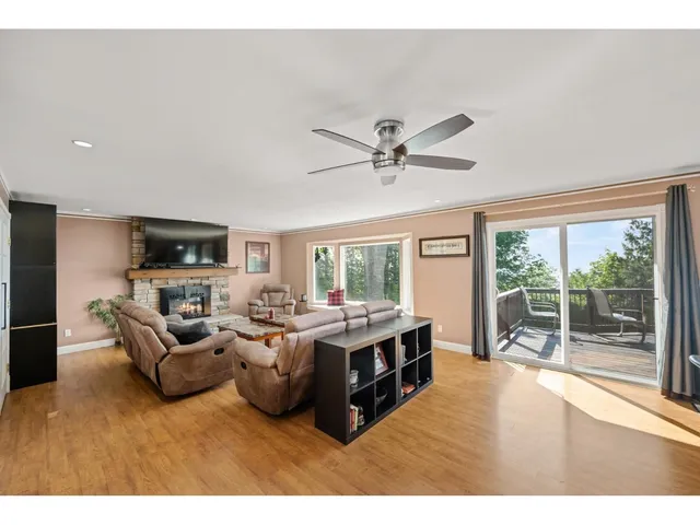 33530 CHERRY AVENUE, Mission 5