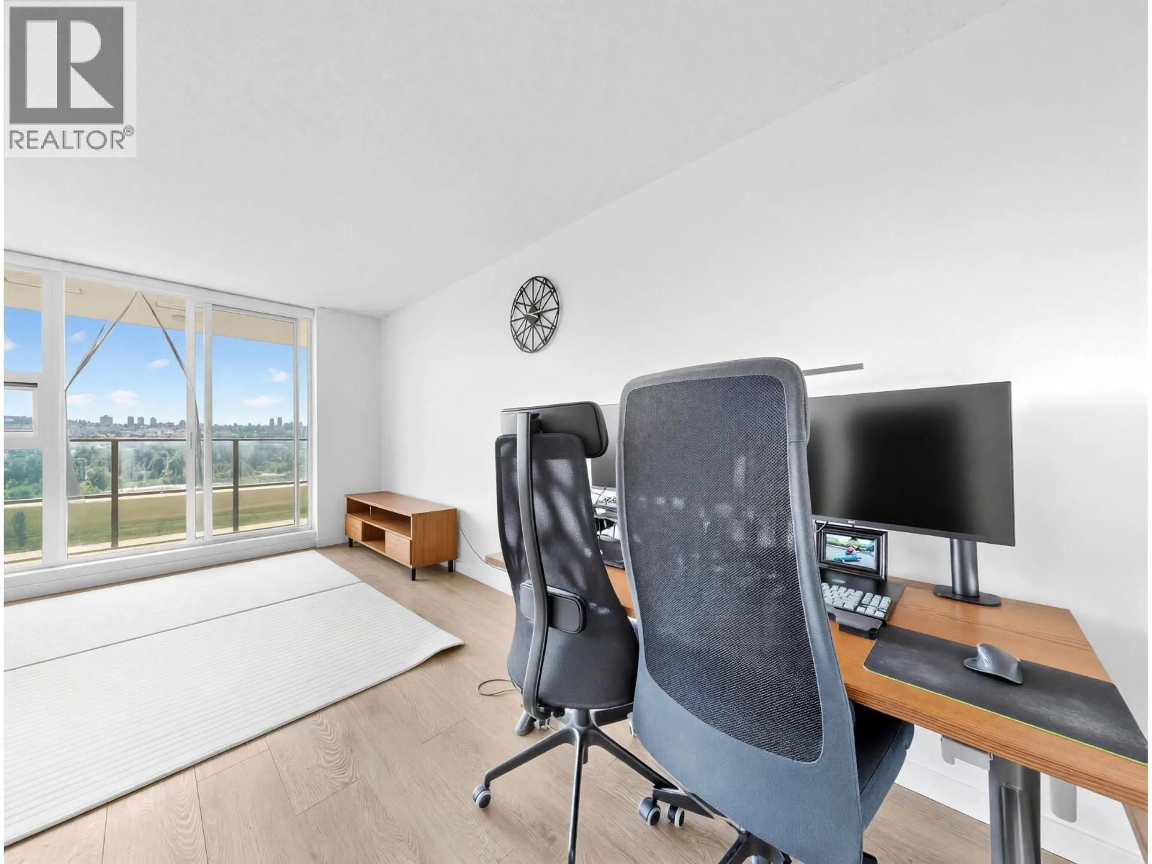 A pic of a room for 1802 - 2232 DOUGLAS ROAD, Burnaby British Columbia V5C0G9