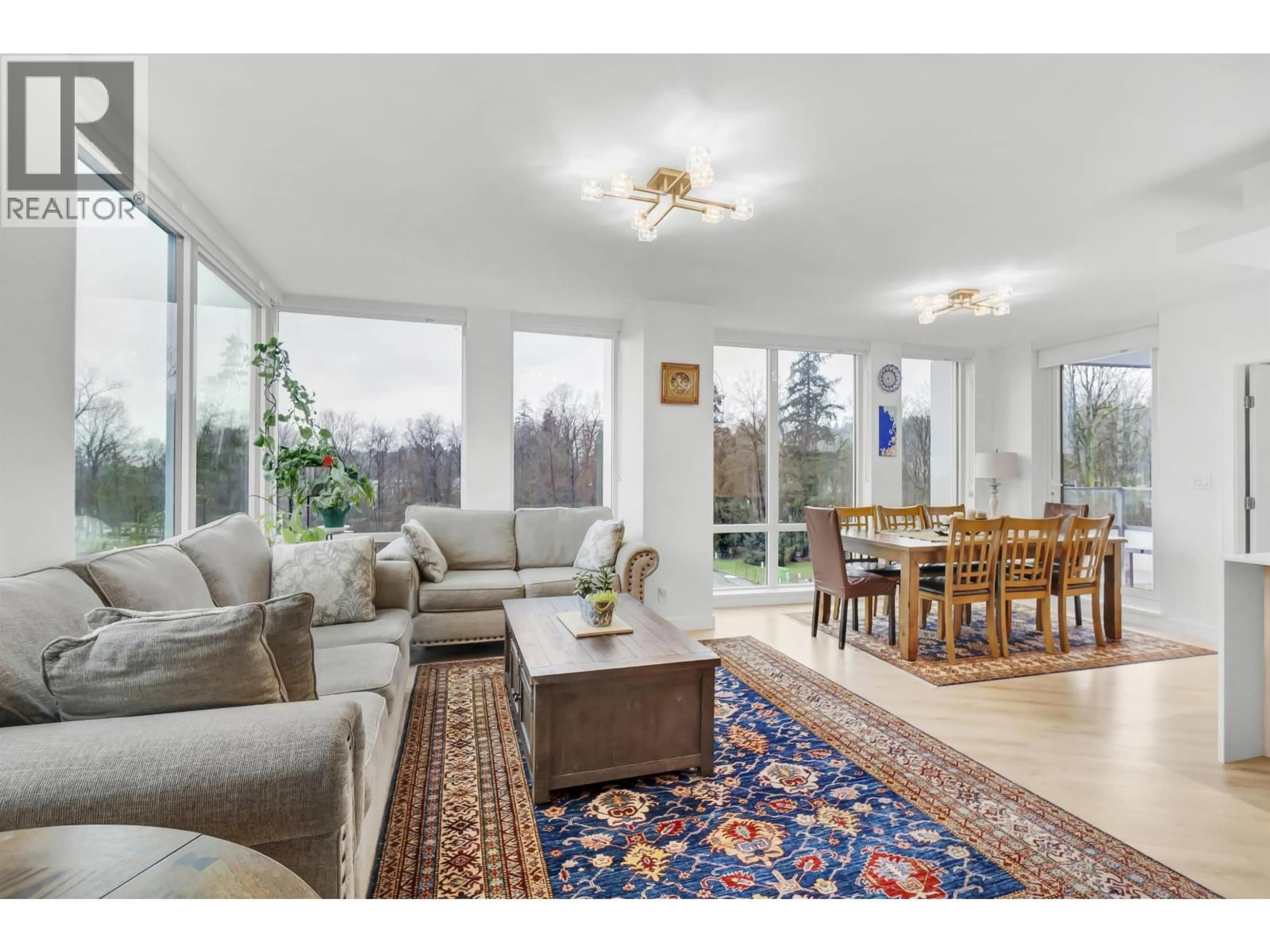 Living room with furniture, unknown for 412 - 1500 FERN STREET, North Vancouver British Columbia V7J0E6