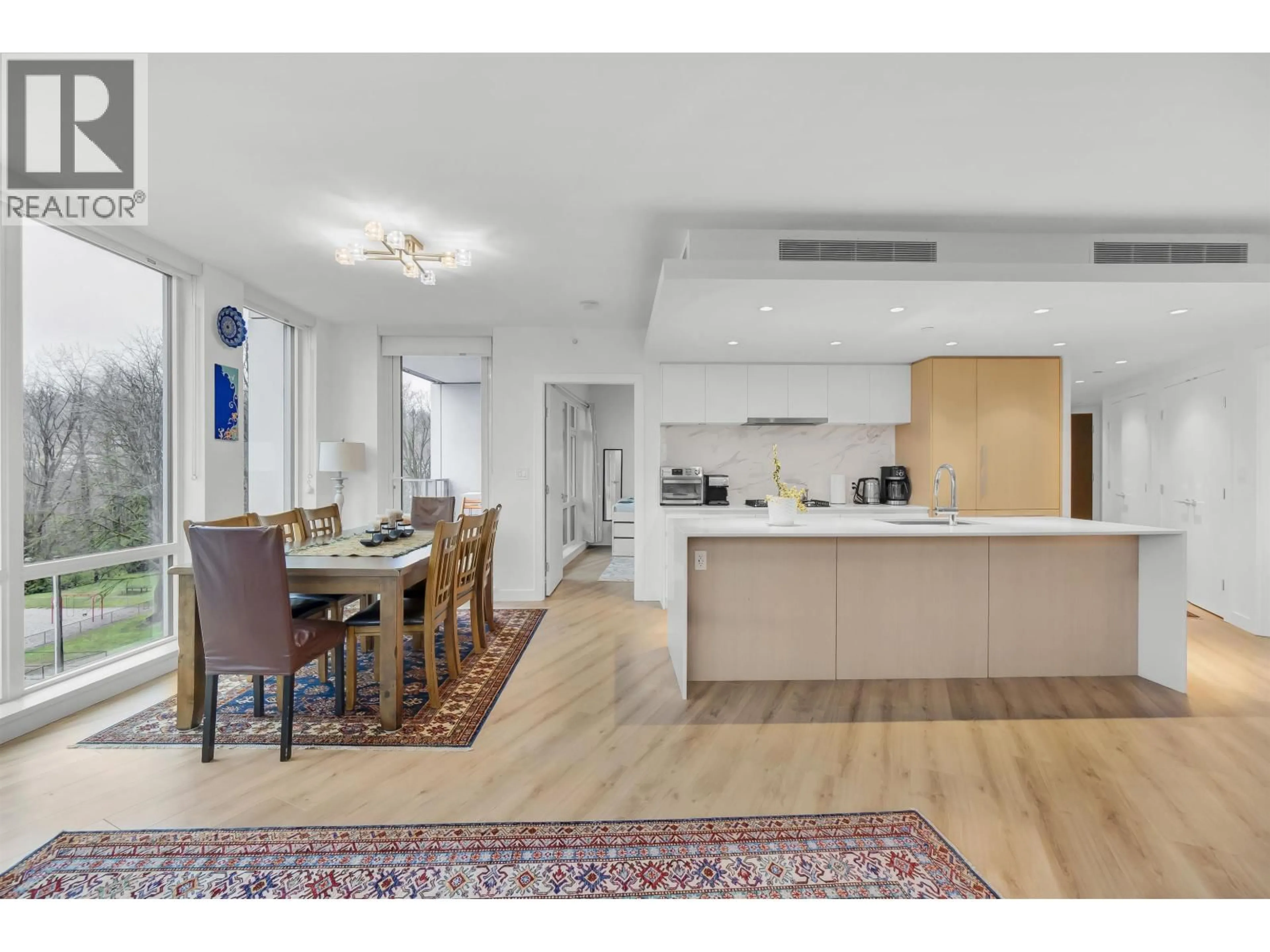 Open concept kitchen, unknown for 412 - 1500 FERN STREET, North Vancouver British Columbia V7J0E6