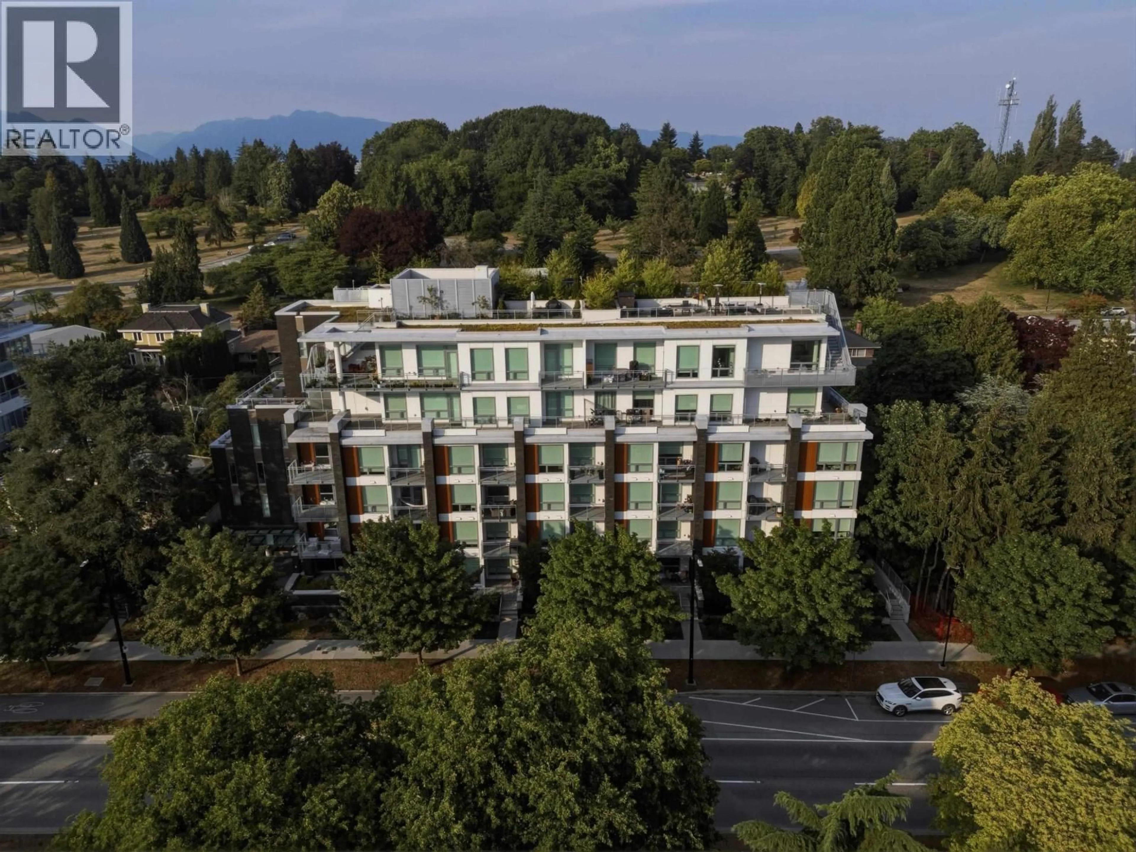 A pic from outside/outdoor area/front of a property/back of a property/a pic from drone, unknown for 206 - 5058 CAMBIE STREET, Vancouver British Columbia V5Z2Z5