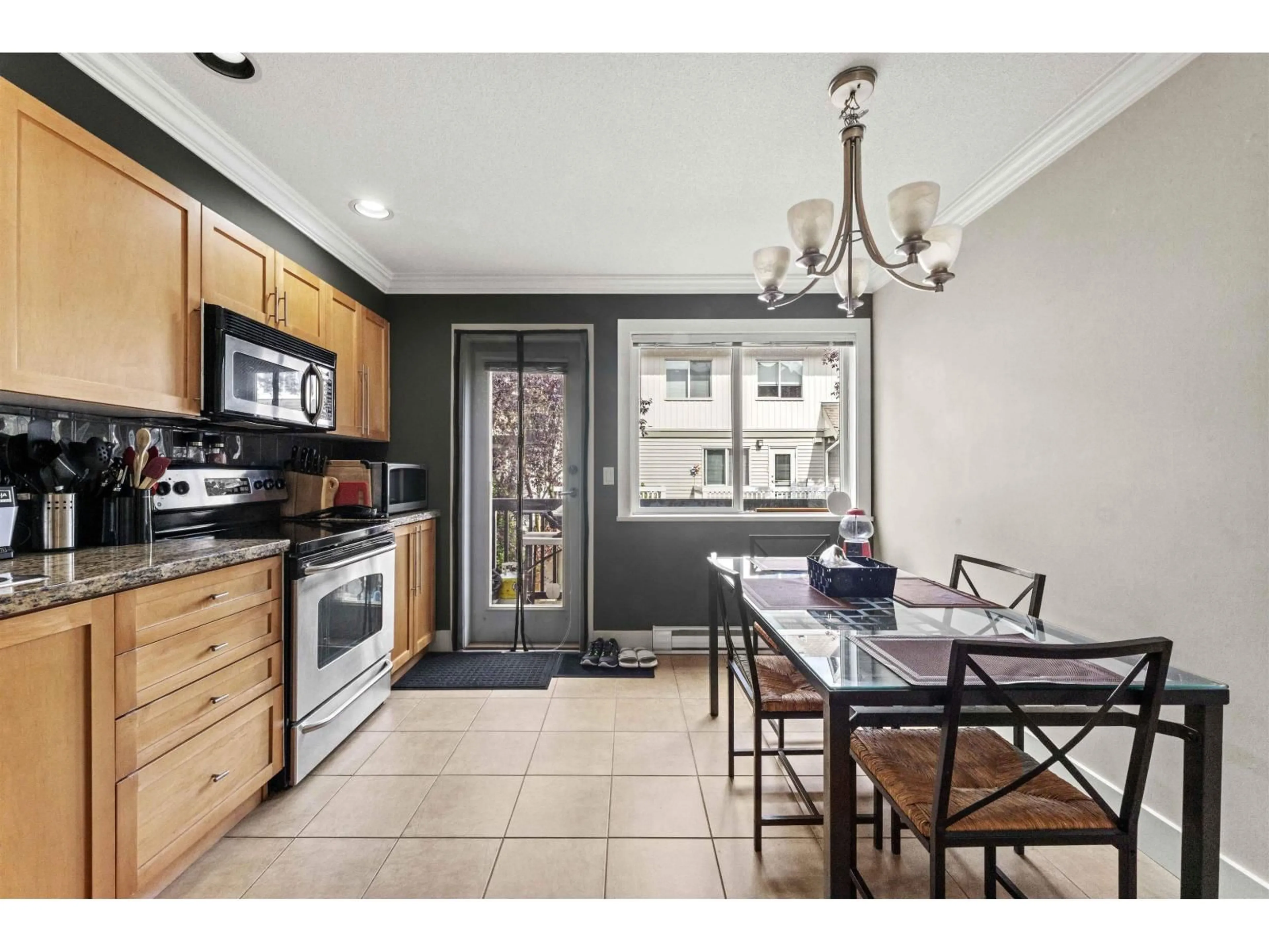 Open concept kitchen, ceramic/tile floor for 63 - 16233 83 AVENUE, Surrey British Columbia V4N0Z3