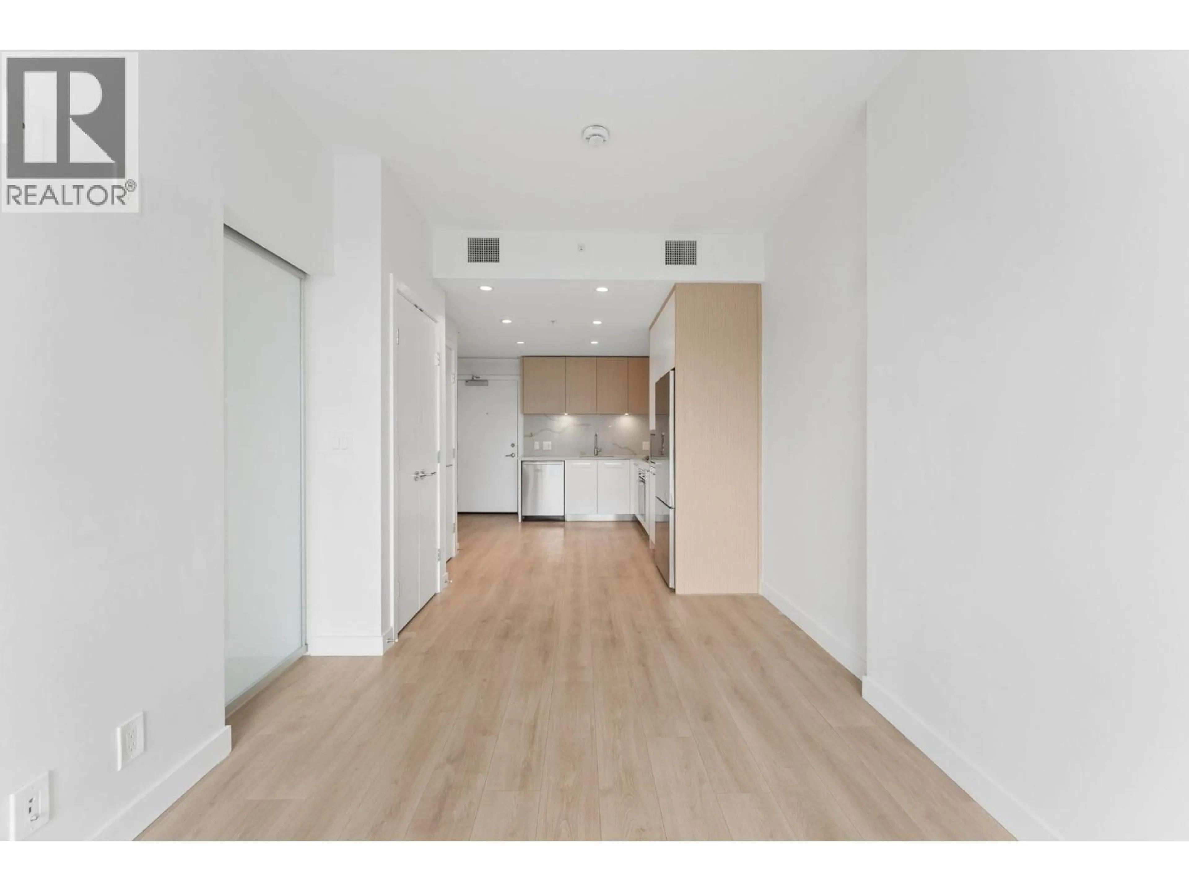 A pic of a room for 903 - 567 CLARKE ROAD, Coquitlam British Columbia V3J0K7