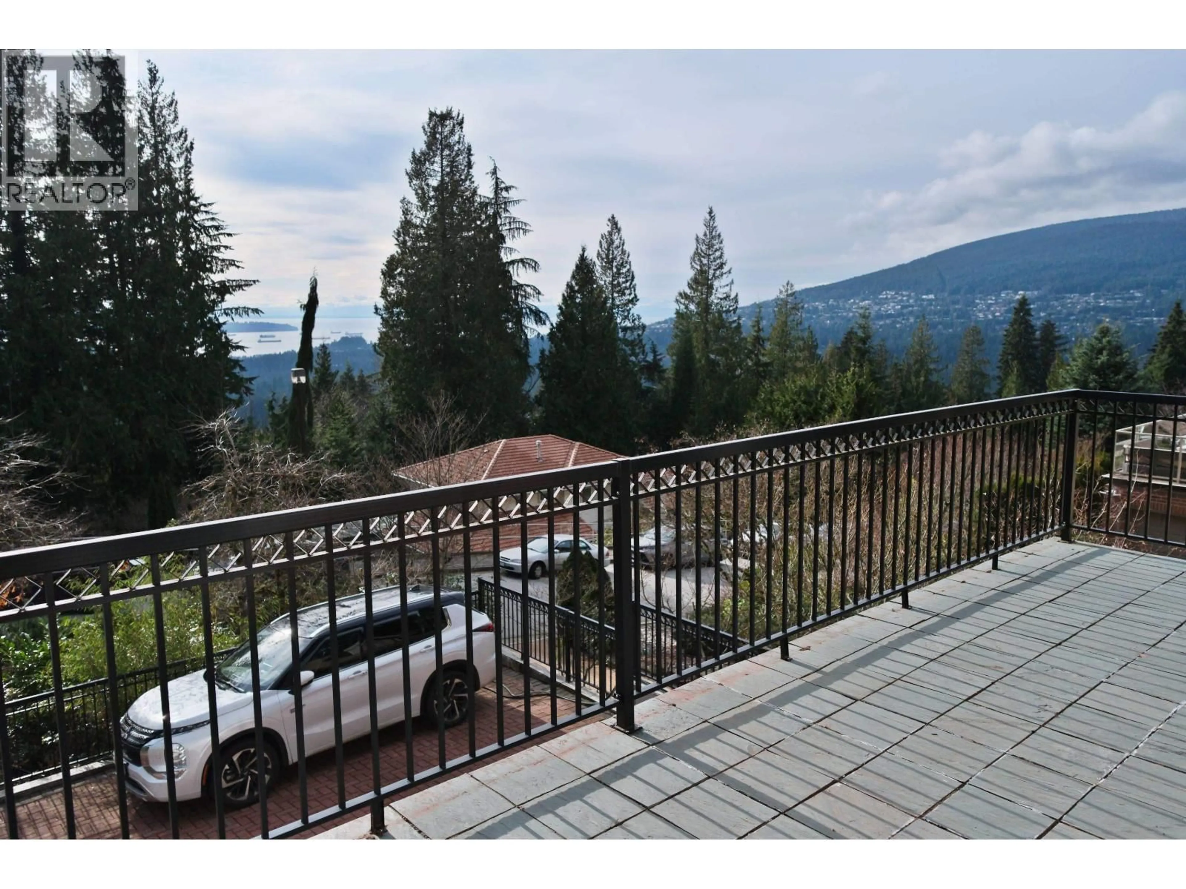 Patio, mountain view for 4989 CHALET PLACE, North Vancouver British Columbia V7R4X4