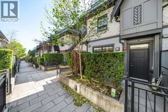1038 PARK DRIVE, Vancouver 4