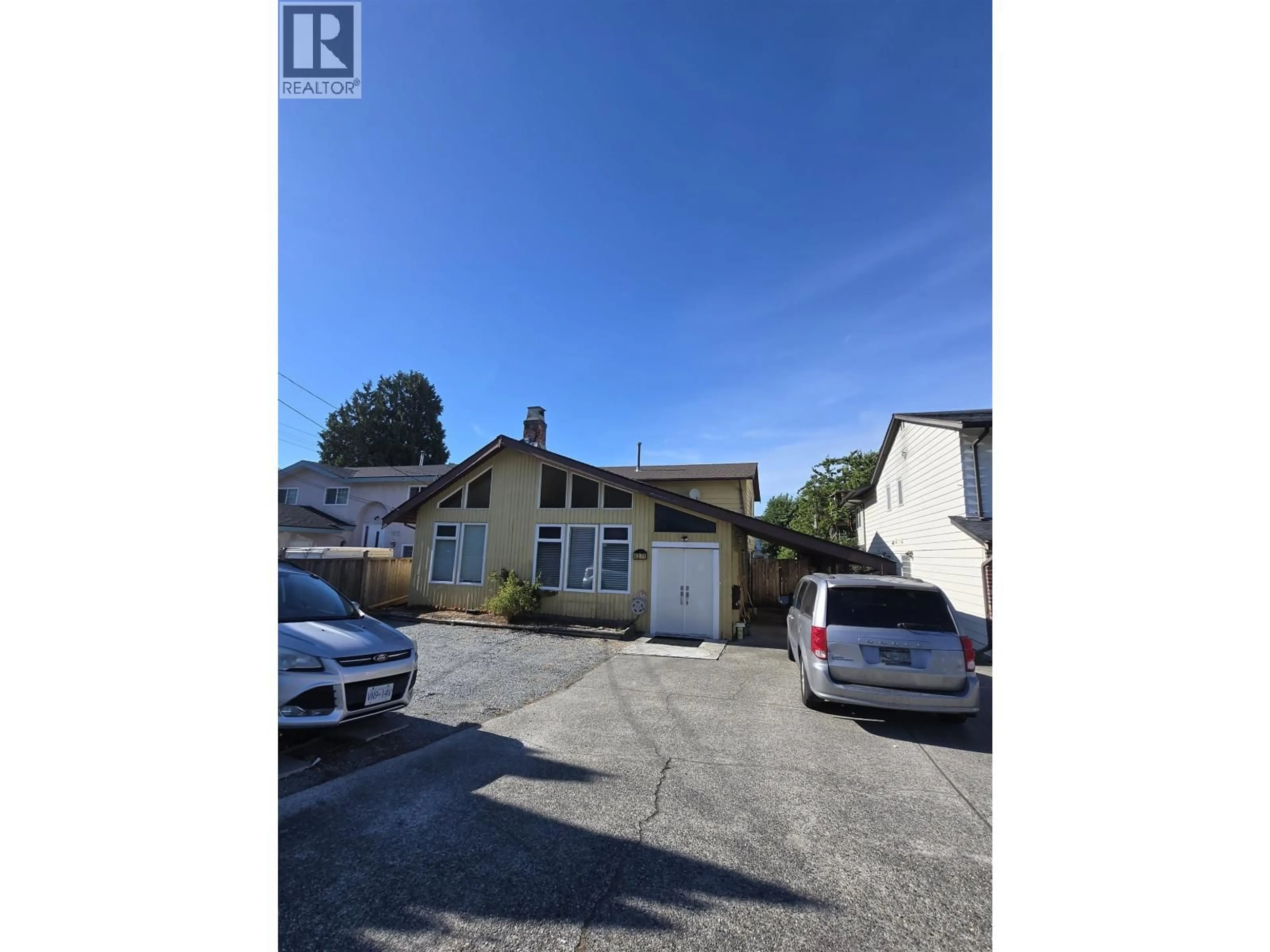A pic from outside/outdoor area/front of a property/back of a property/a pic from drone, street for 4371 STEVESTON HIGHWAY, Richmond British Columbia V7E2K4