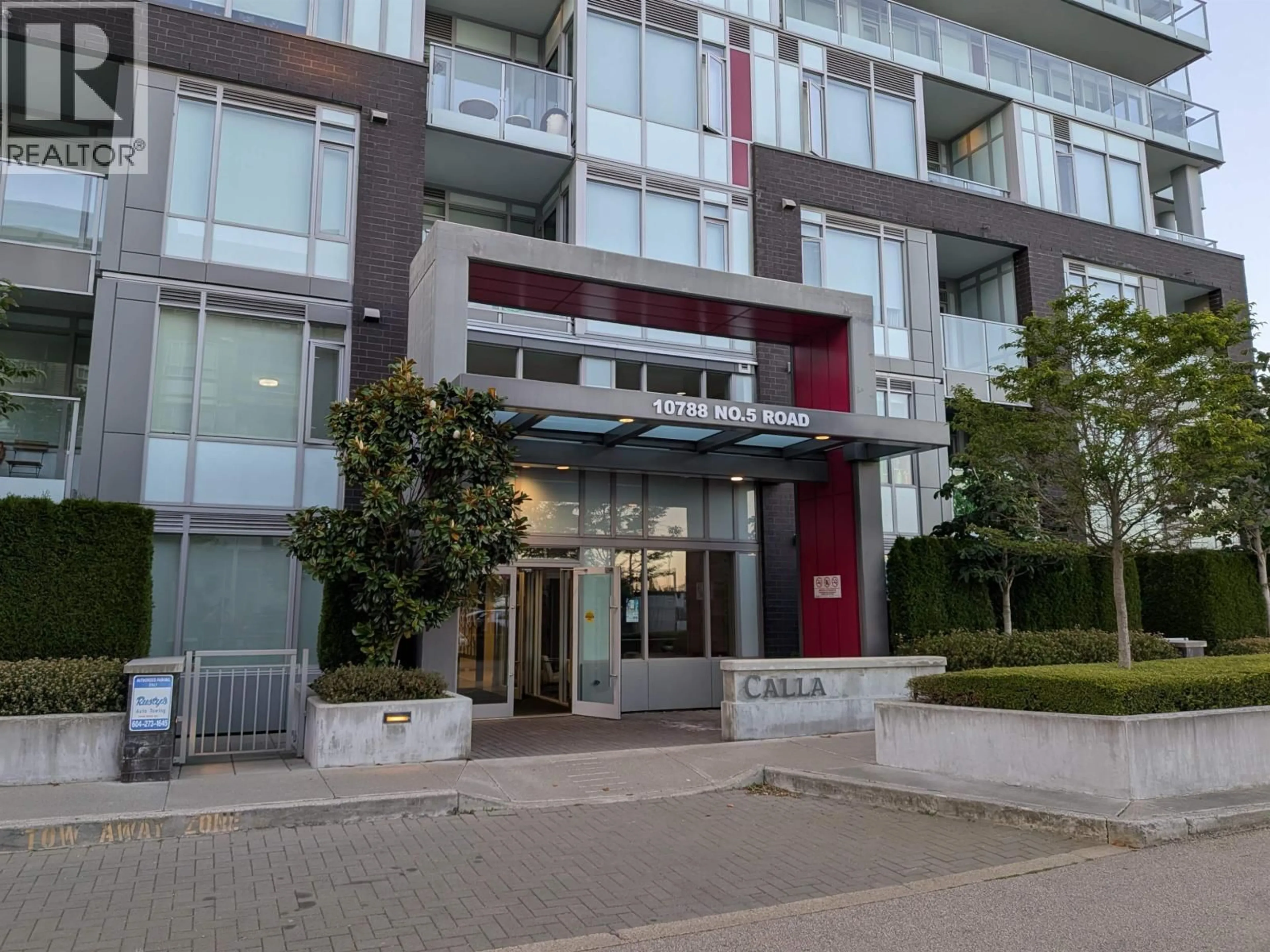 Indoor foyer for 318 - 10788 NO. 5 ROAD, Richmond British Columbia V6W0B7