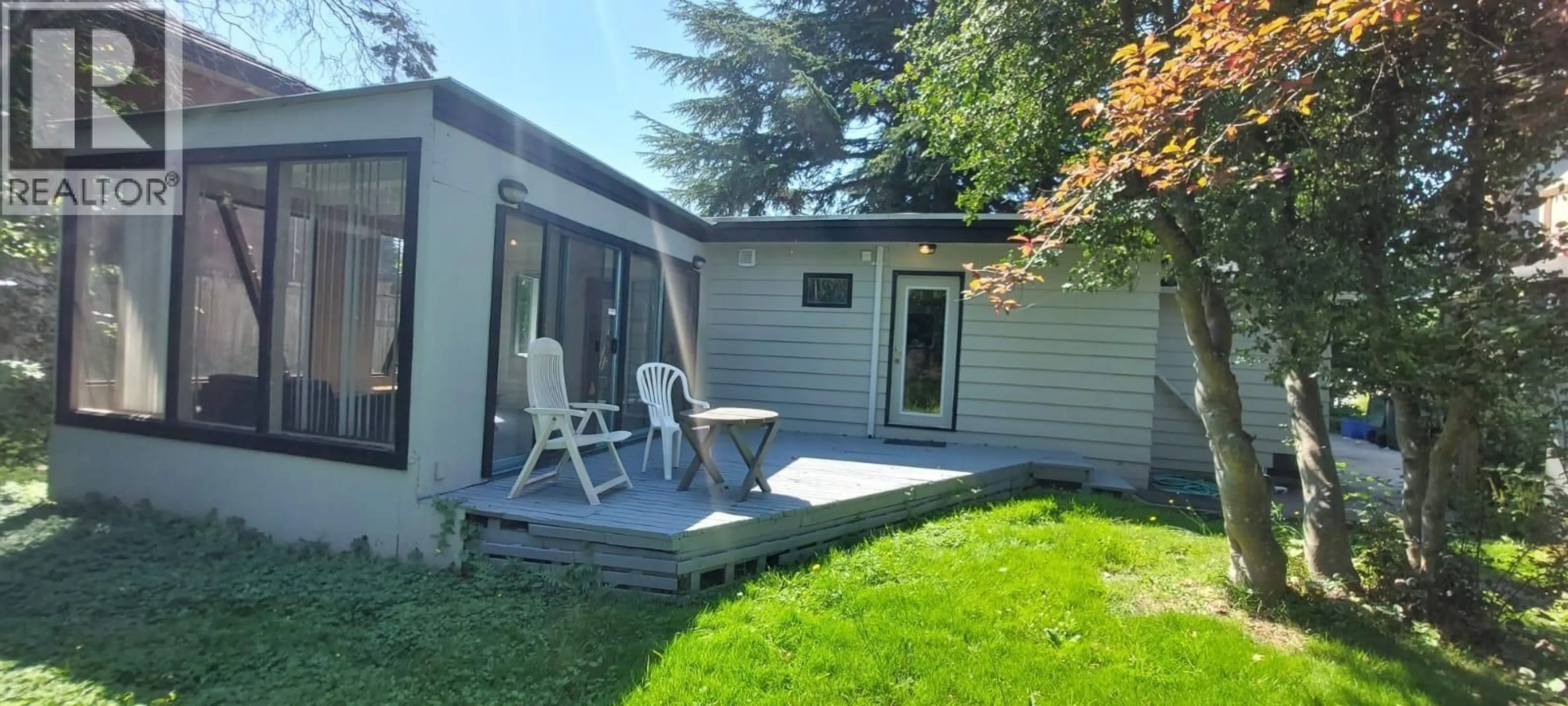 Patio, unknown for 5111 BLUNDELL ROAD, Richmond British Columbia V7C1H3