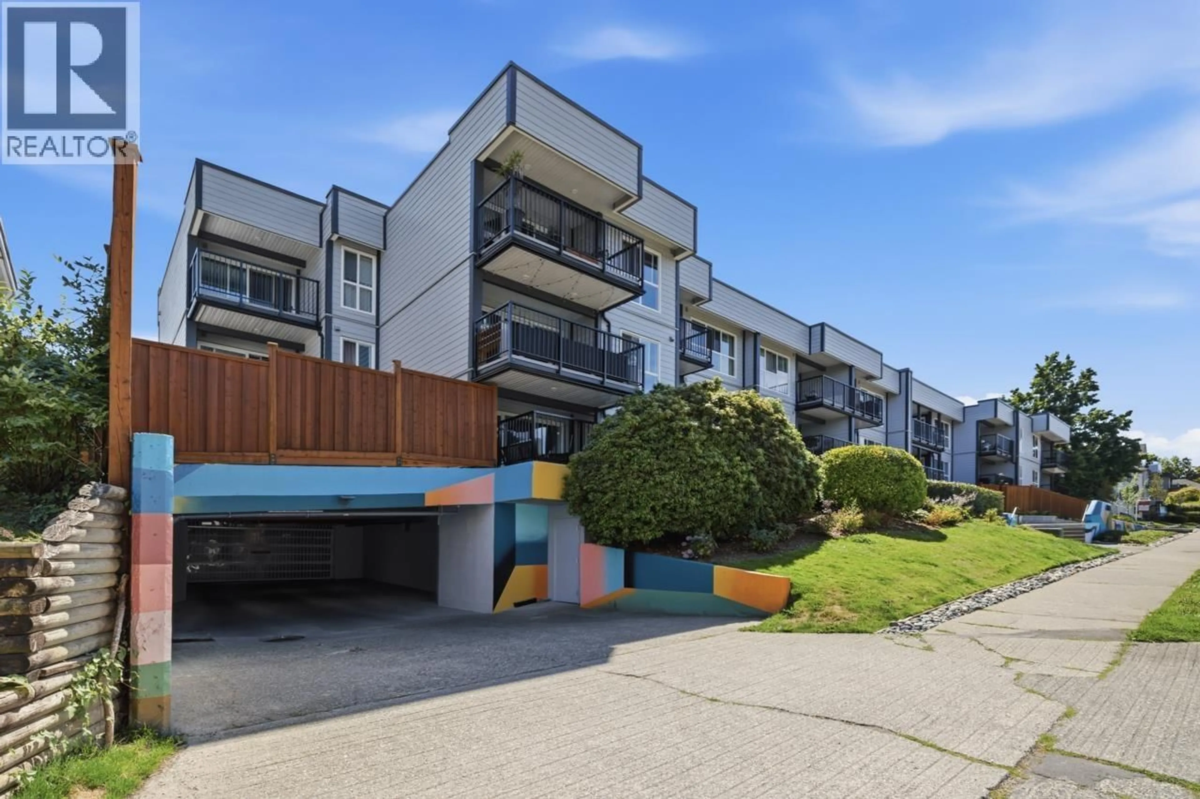 Unknown for 113 - 808 8TH AVENUE, Vancouver British Columbia V5T1T5
