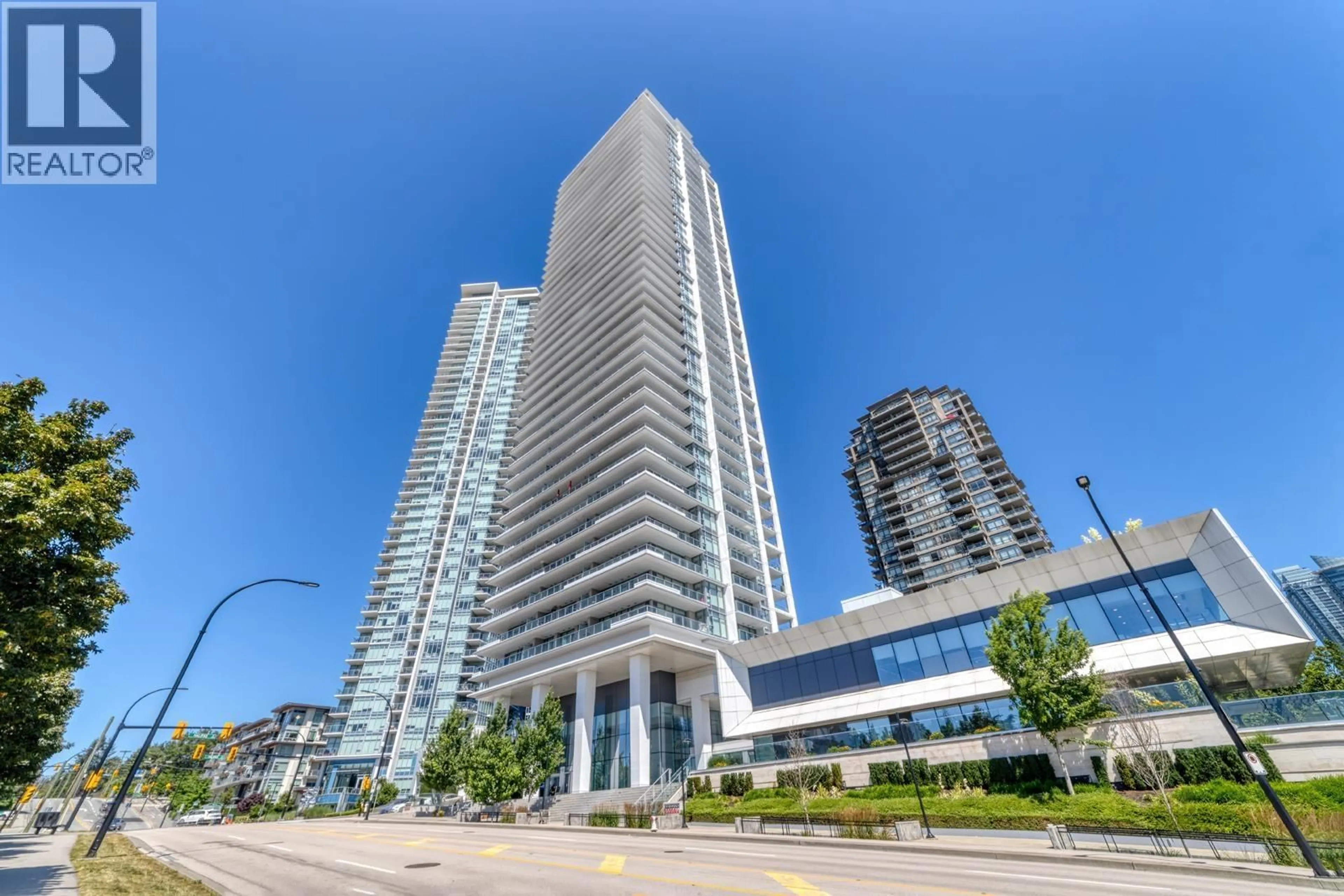 Unknown for 703 - 1888 GILMORE AVENUE, Burnaby British Columbia V5C0L2
