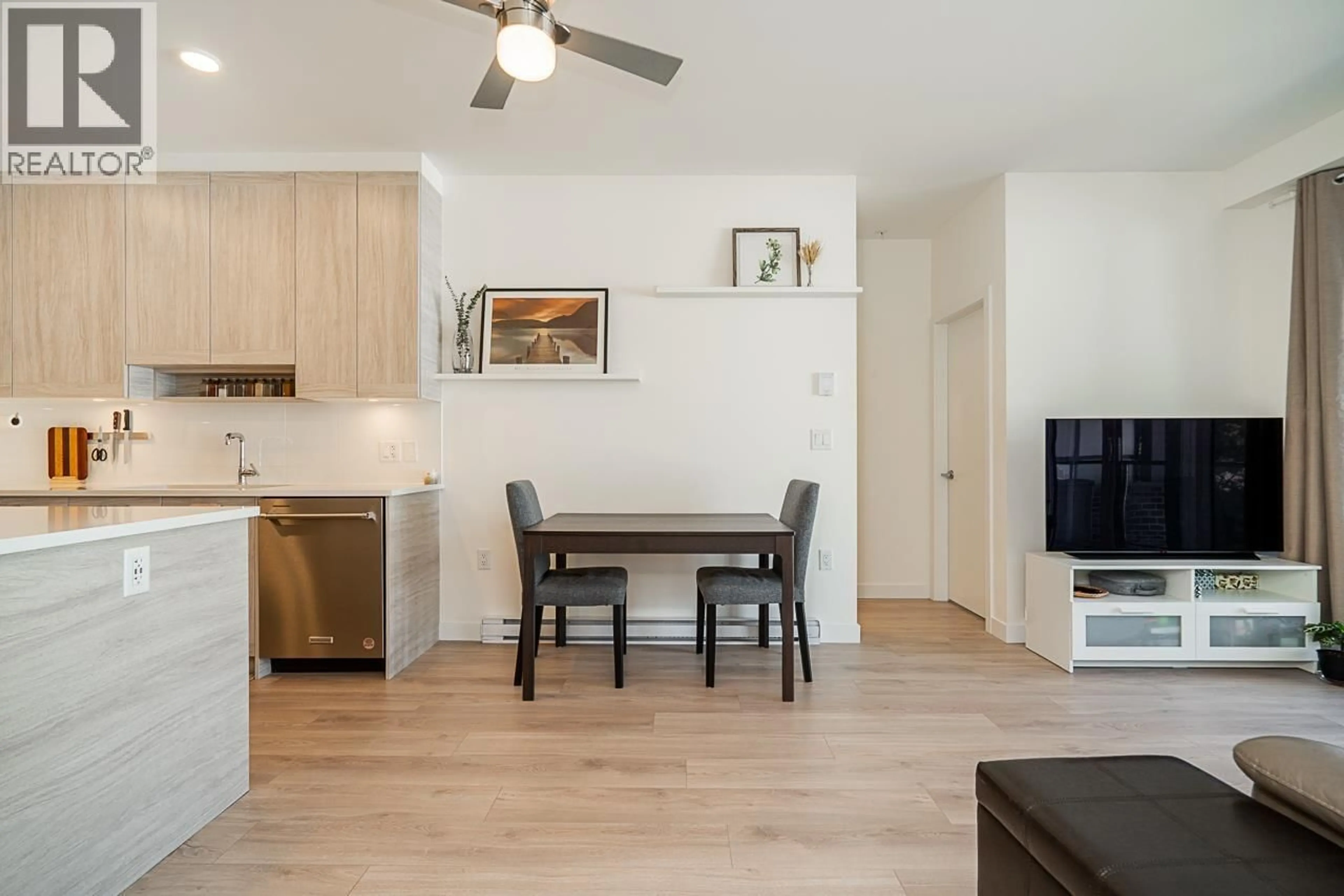 Unknown for 303 - 7579 16TH STREET, Burnaby British Columbia V3N0H7