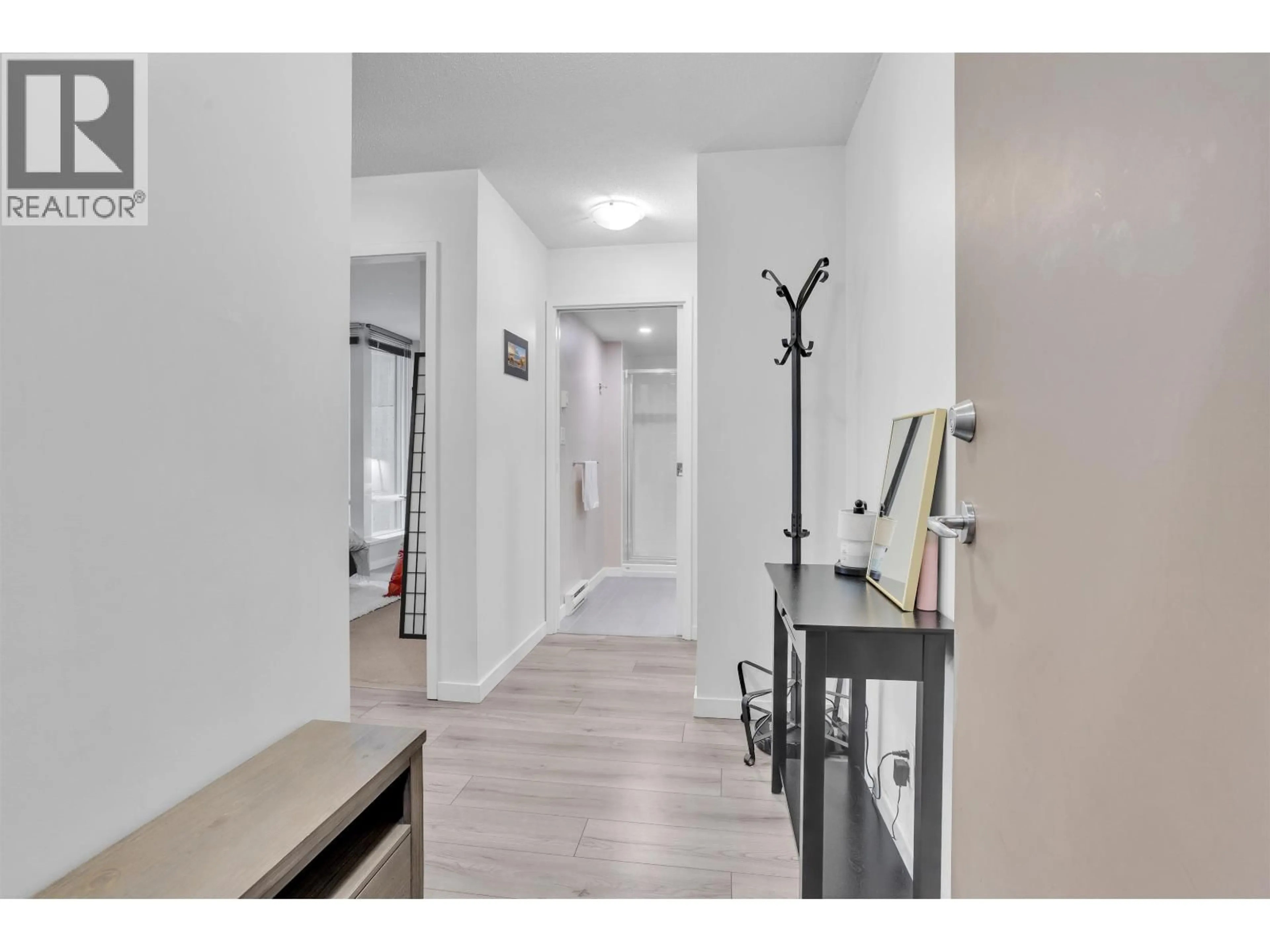 Indoor entryway for 502 - 233 ROBSON STREET, Vancouver British Columbia V6B0E8