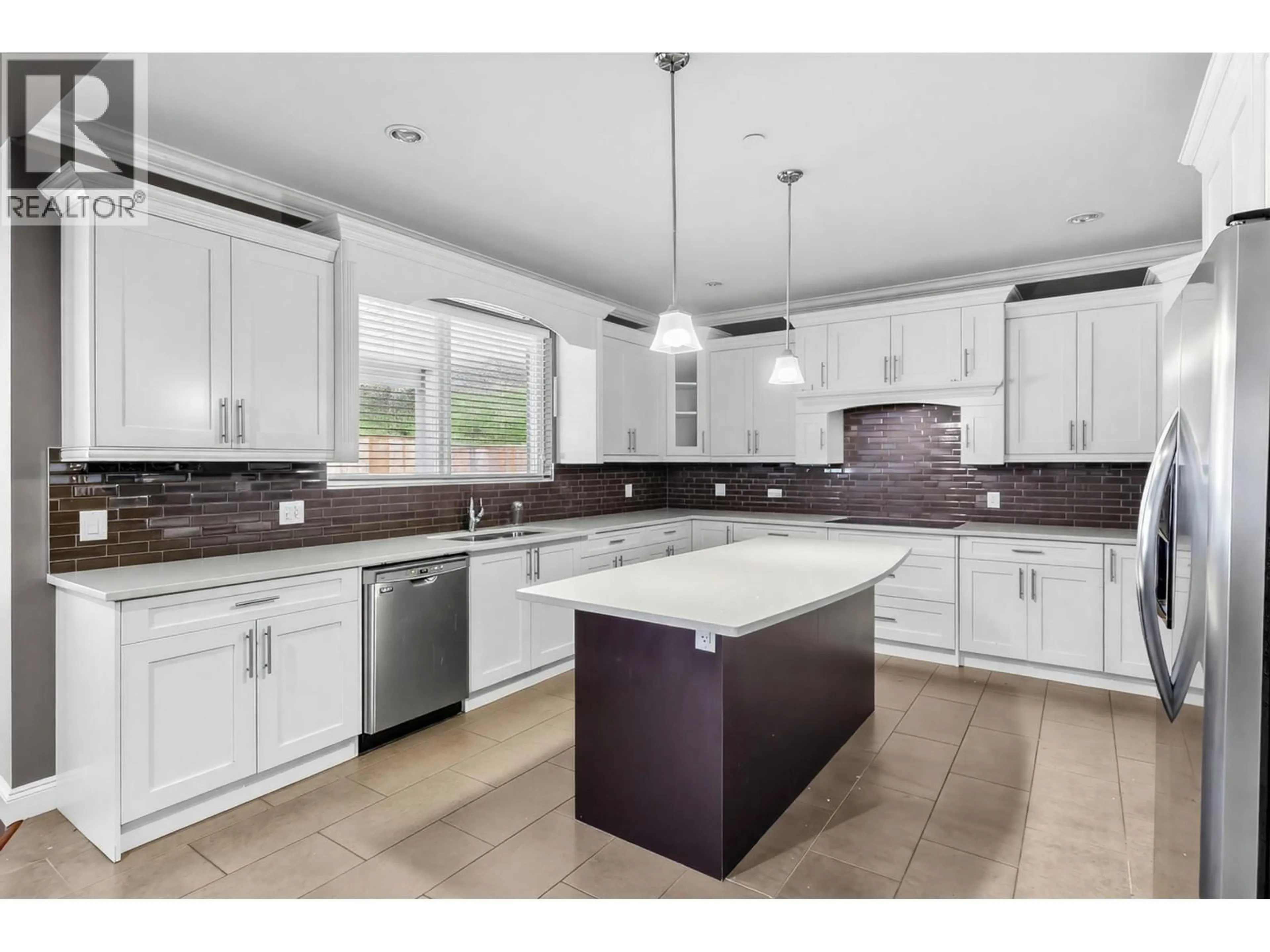 Open concept kitchen, ceramic/tile floor for 13890 232 STREET, Maple Ridge British Columbia V4R2G5
