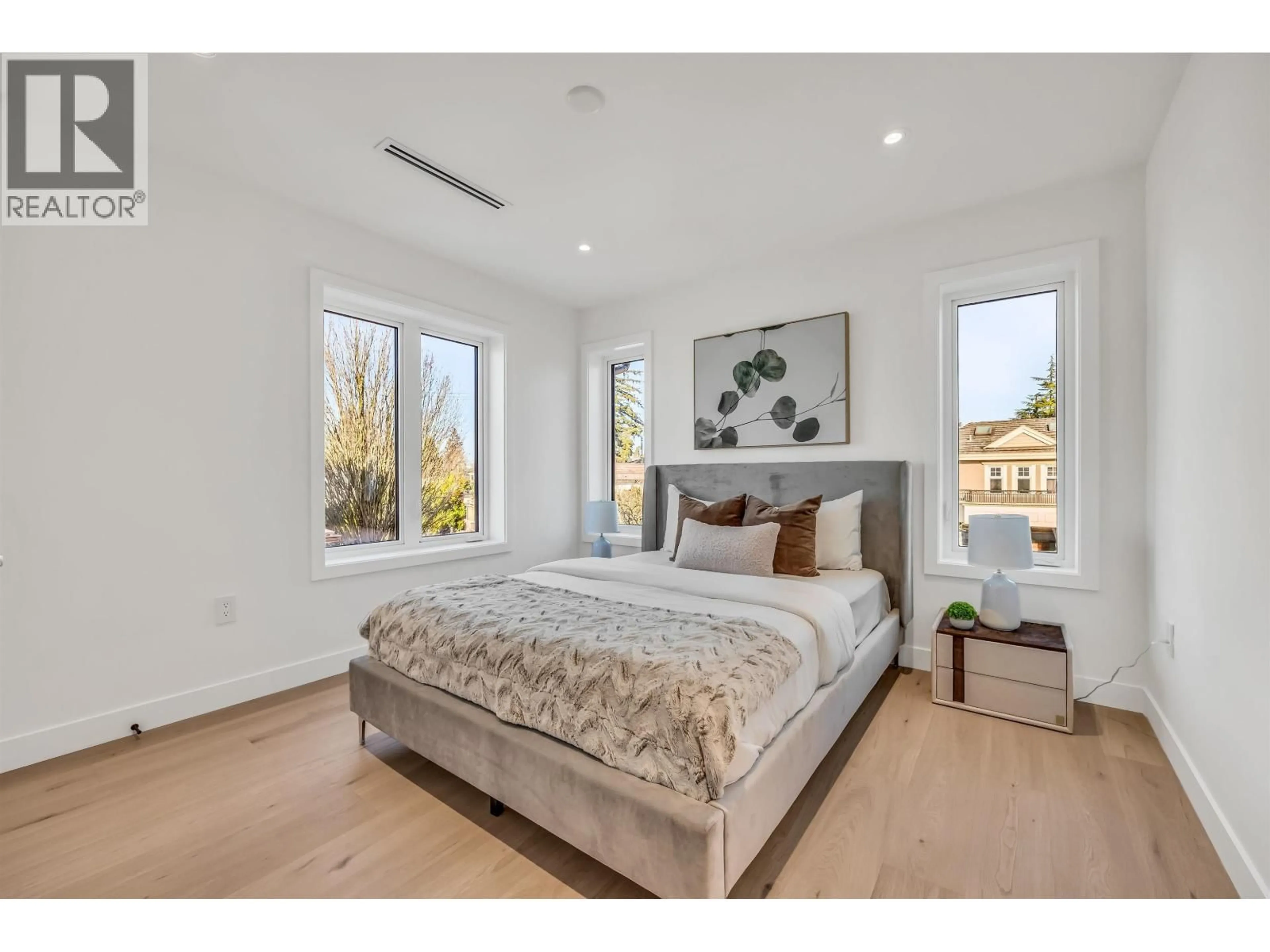 Bedroom with bed, unknown for 1008 52ND AVENUE, Vancouver British Columbia V6P1H5