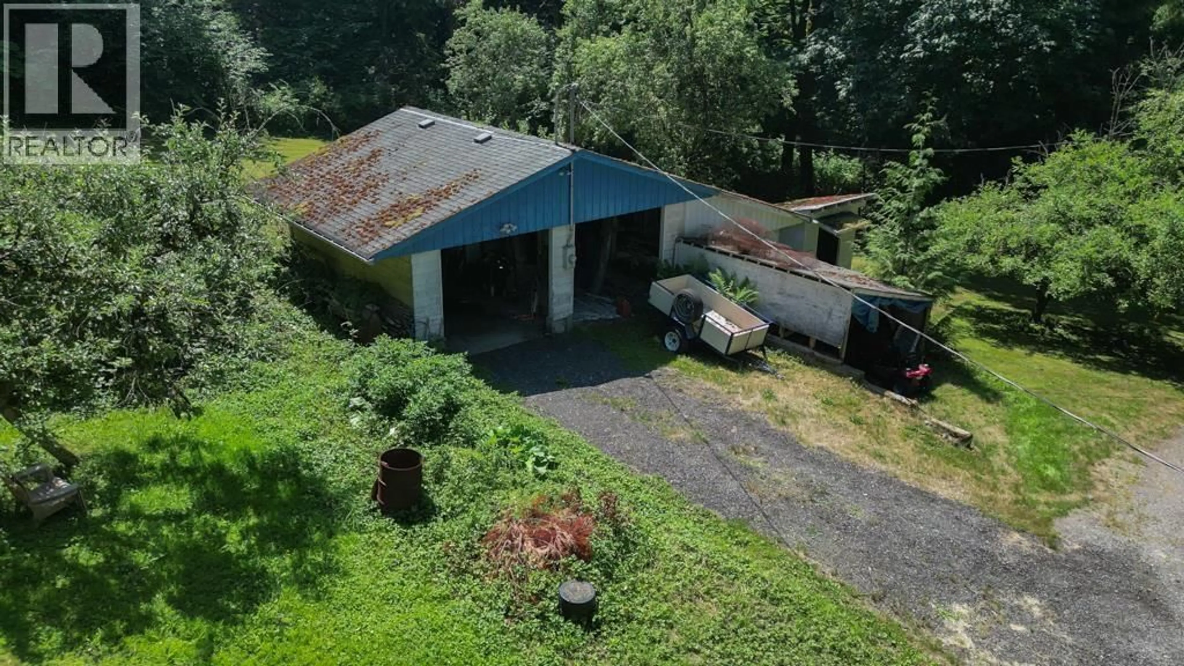 A pic from outside/outdoor area/front of a property/back of a property/a pic from drone, unknown for 25050 MORRISETTE PLACE, Maple Ridge British Columbia V2W1G8