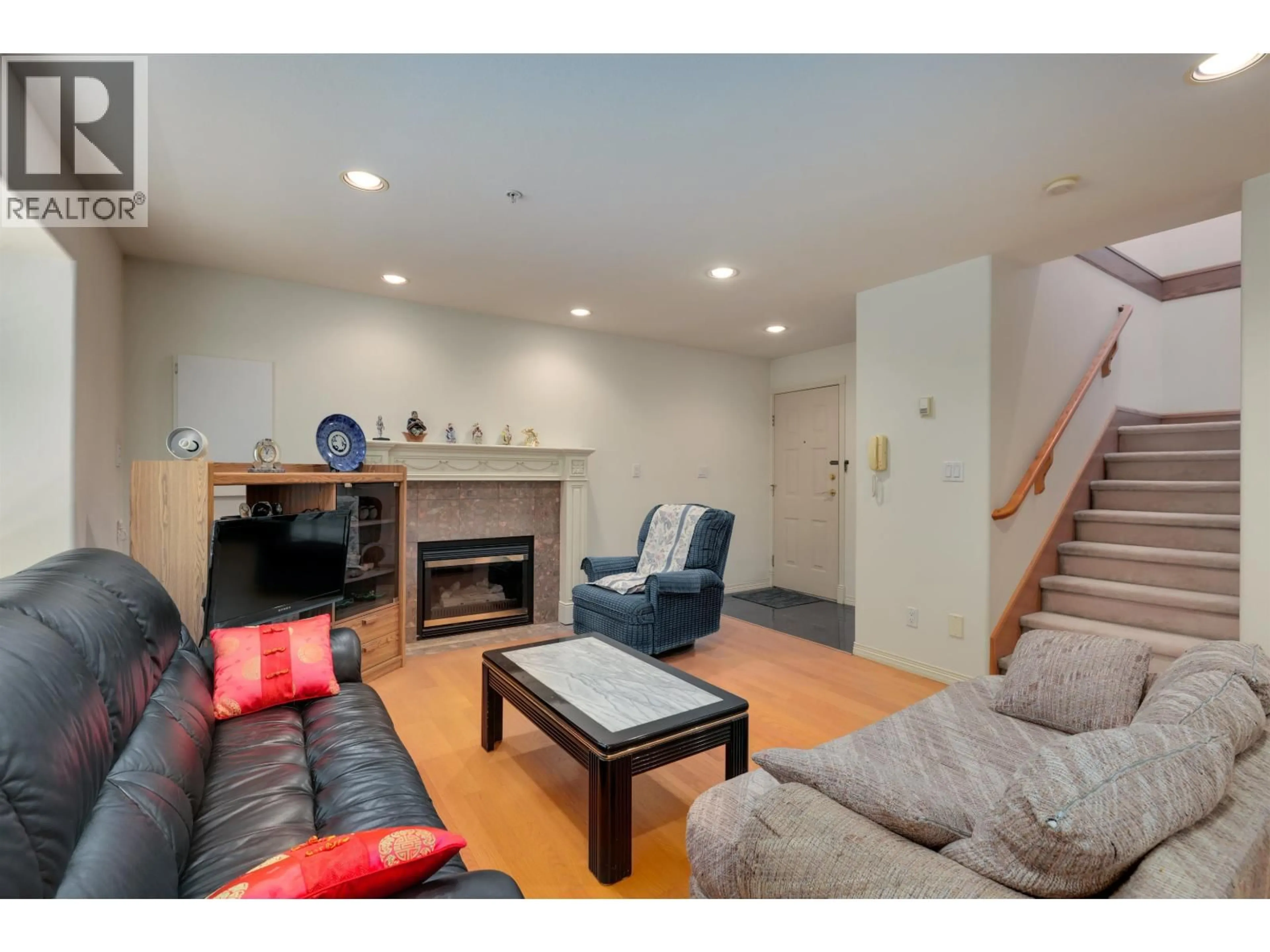 Living room with furniture, unknown for 8369 SHAUGHNESSY STREET, Vancouver British Columbia V6P3Y1