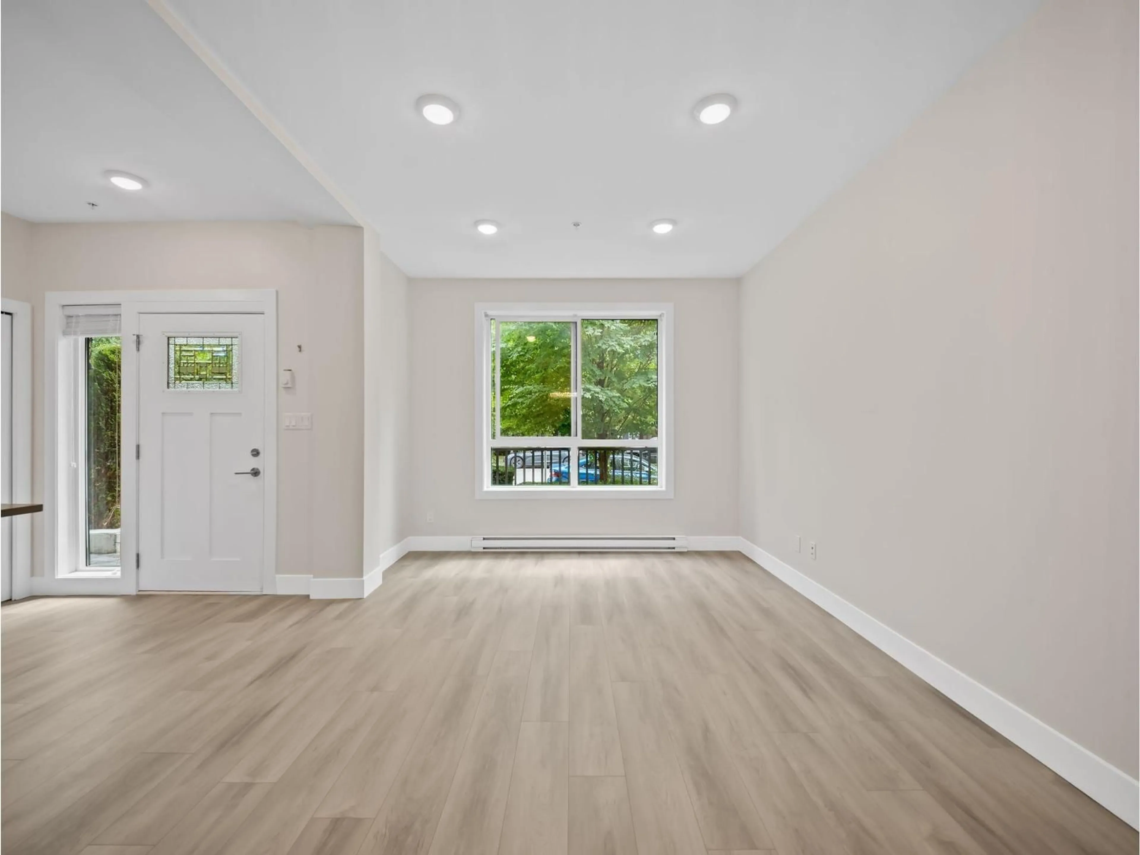 Unknown for 118 - 15351 101 AVENUE, Surrey British Columbia V3R0G2