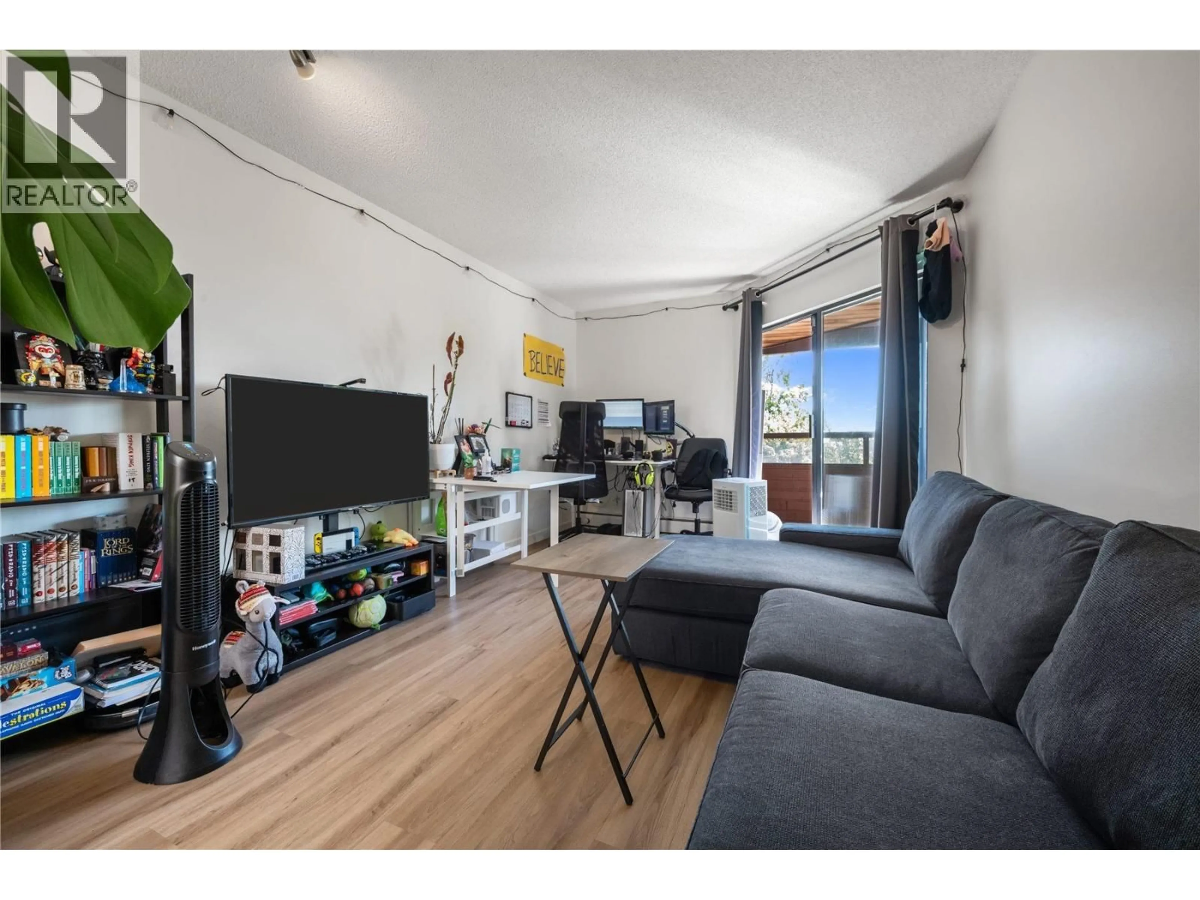 A pic of a room for 313 - 1177 HOWIE AVENUE AVENUE, Coquitlam British Columbia V3J1T9
