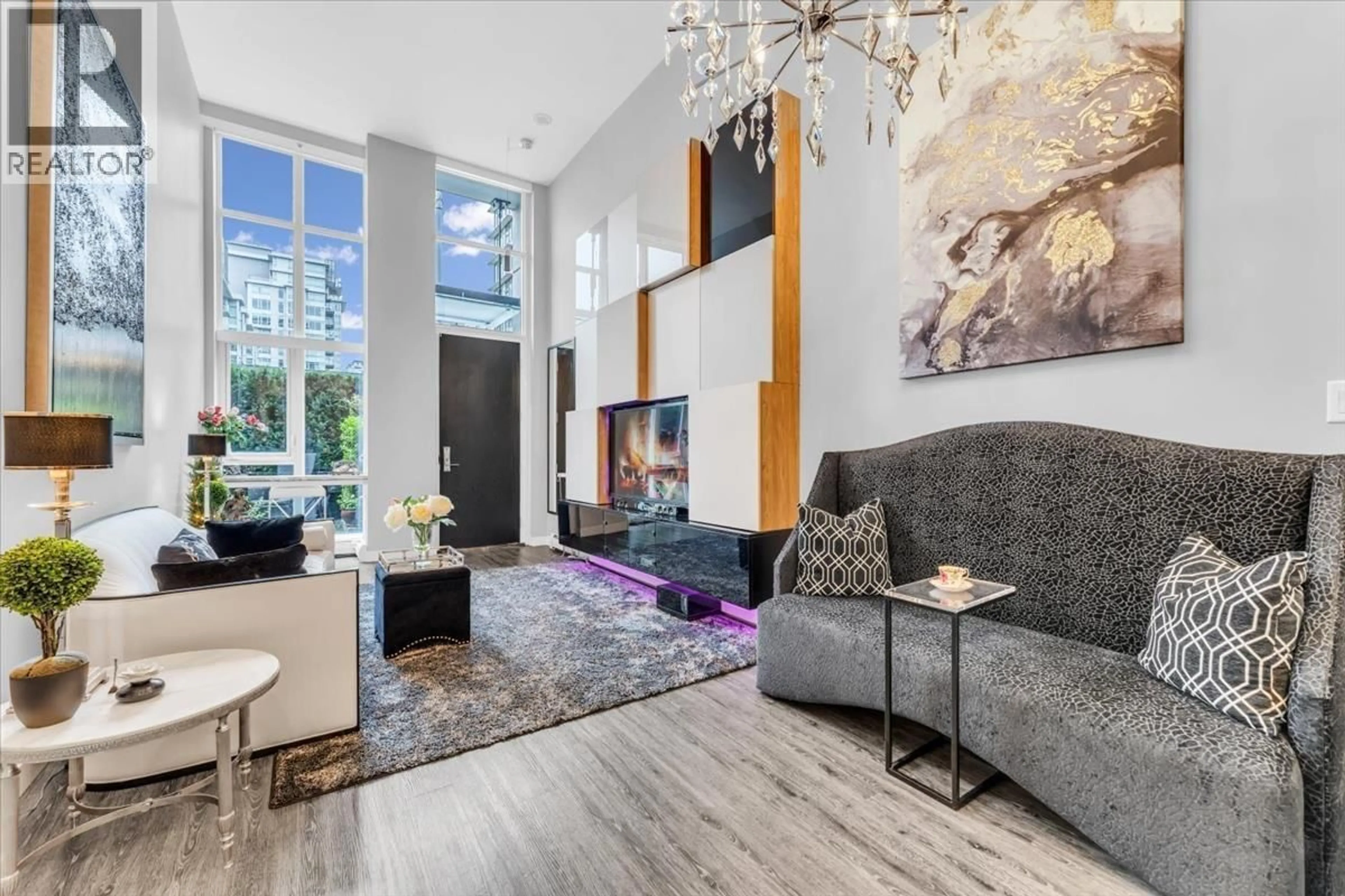 Lobby for 1762 ONTARIO STREET, Vancouver British Columbia V5T0G2