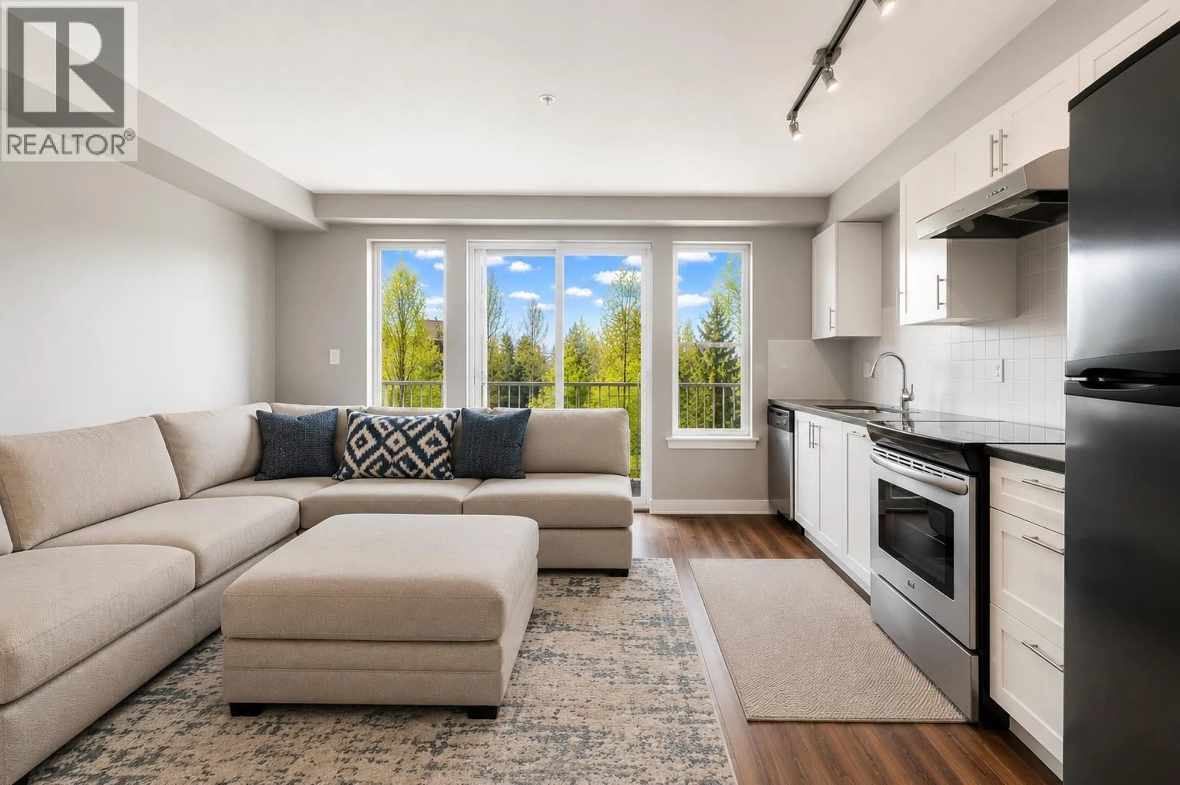 Living room with furniture, unknown for 308 - 12283 224 STREET, Maple Ridge British Columbia V2X8Z3
