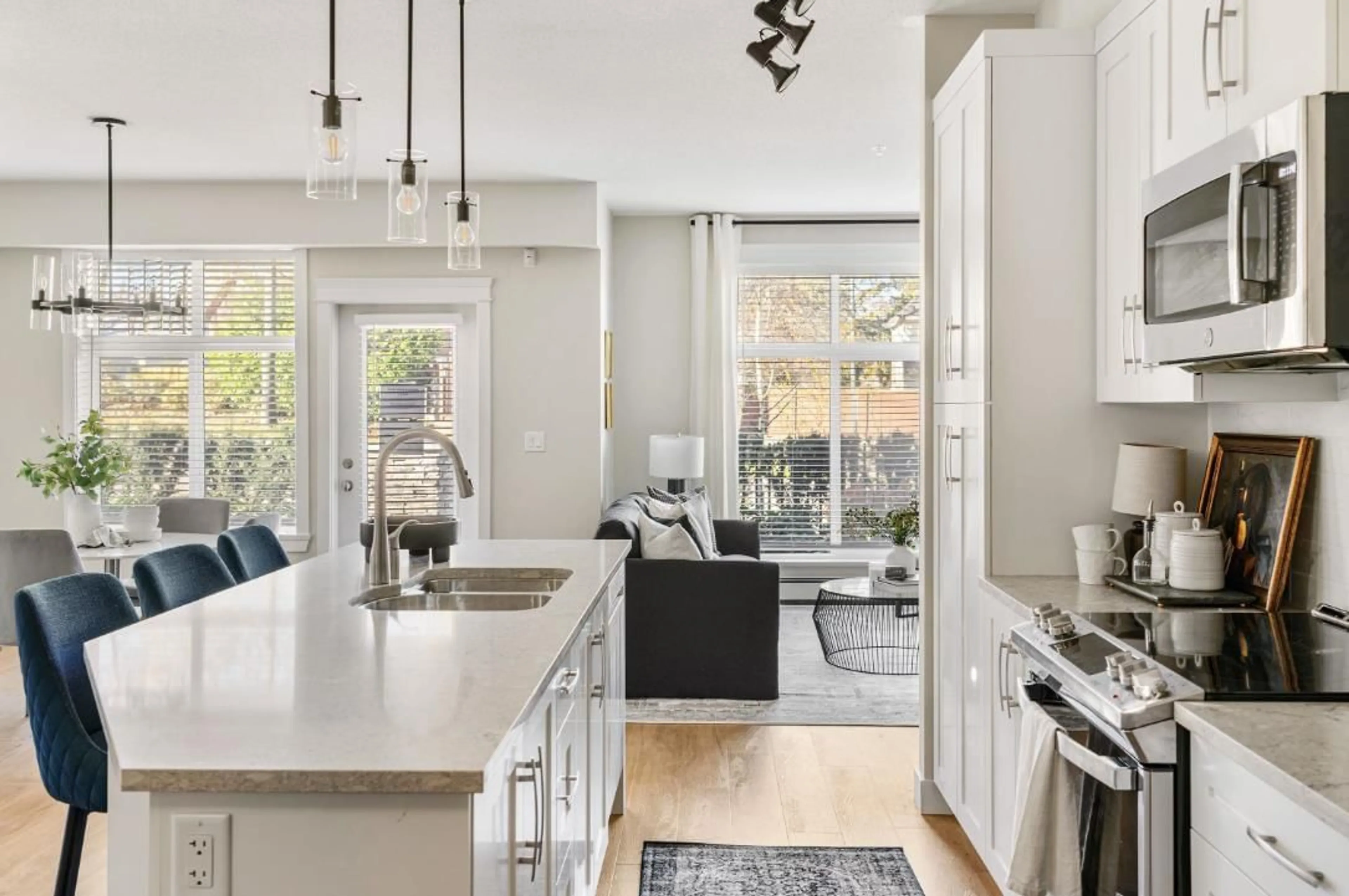 Open concept kitchen, ceramic/tile floor for 115 - 11035 RAVINE ROAD, Surrey British Columbia V3T3X5