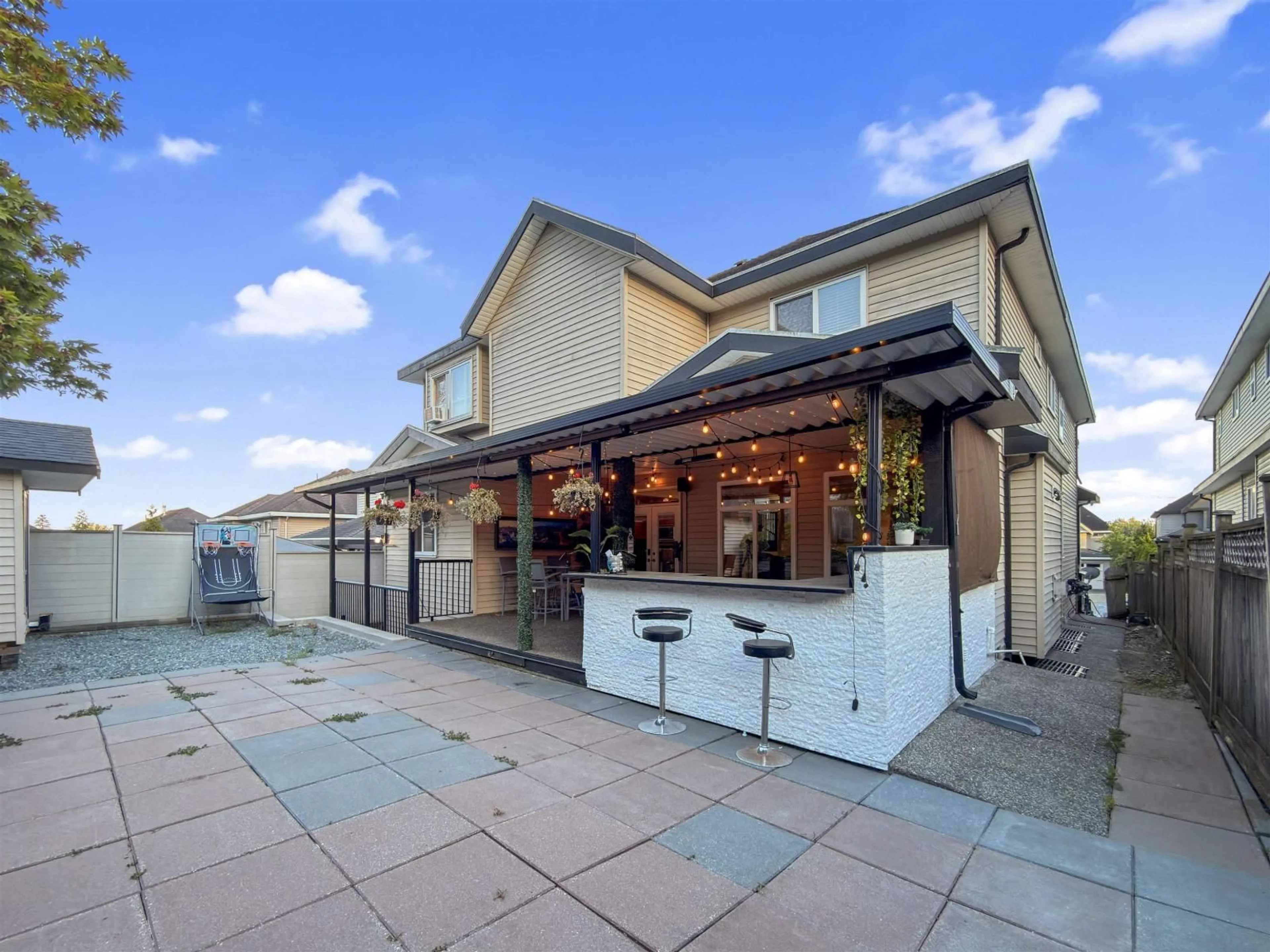 Patio, street for 18913 54A AVENUE, Surrey British Columbia V3S6R4