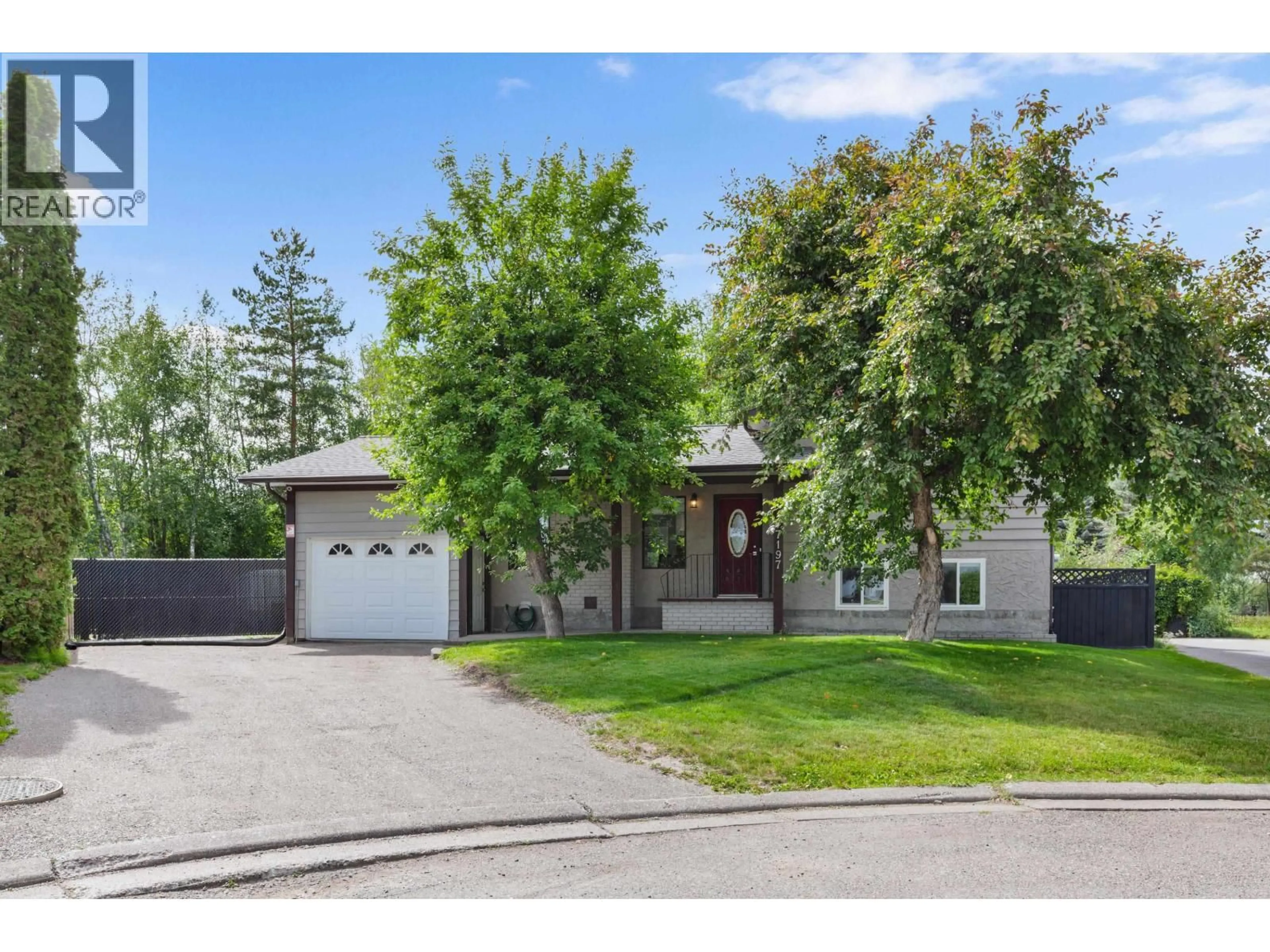 Home with vinyl exterior material, street for 7197 GUELPH CRESCENT, Prince George British Columbia V2N4A2