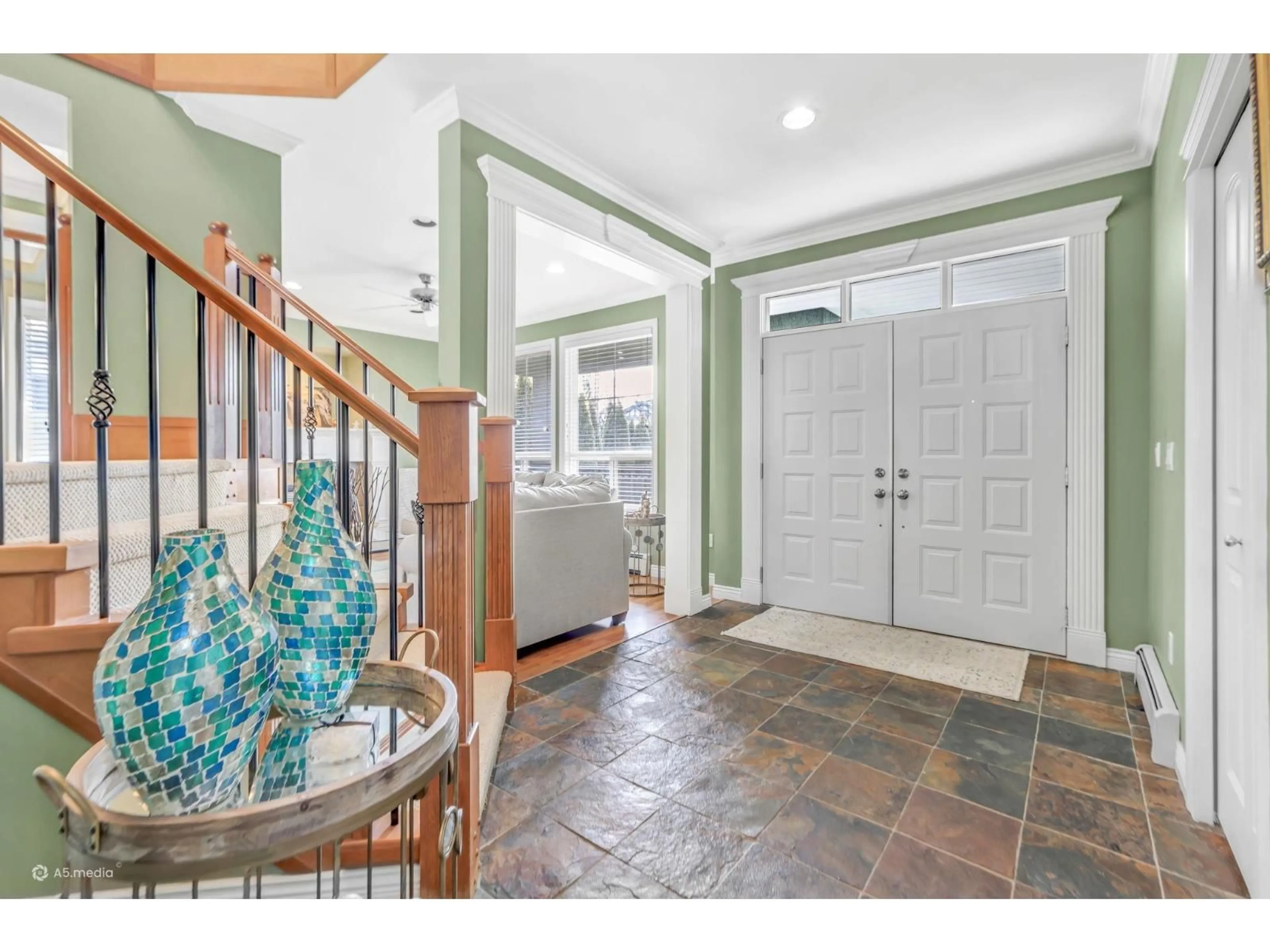 Indoor entryway for 16215 79A AVENUE, Surrey British Columbia V4N0M7