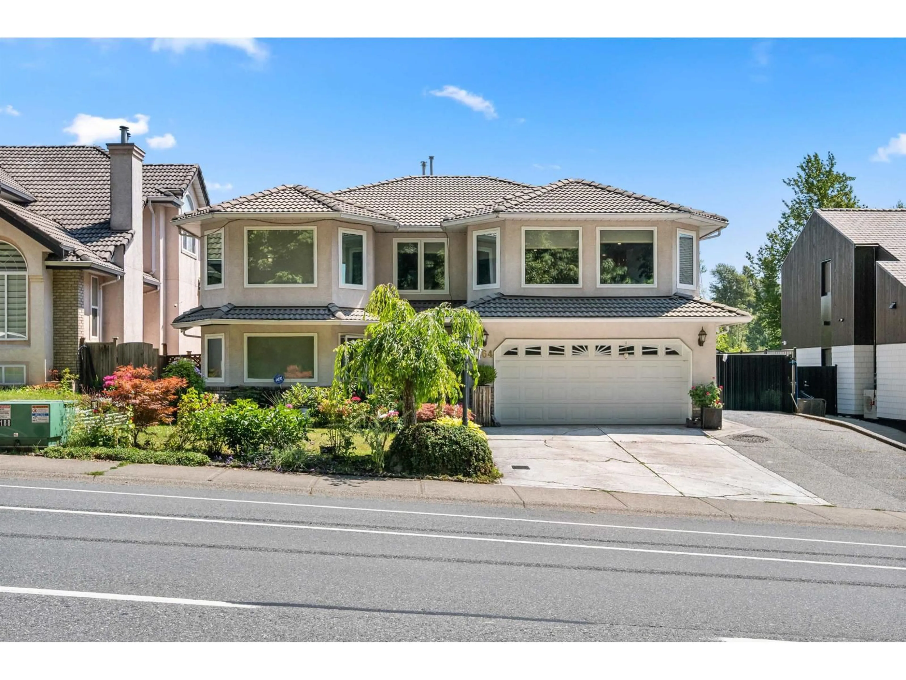Home with vinyl exterior material, street for 3464 BLUE JAY STREET, Abbotsford British Columbia V2T6P9