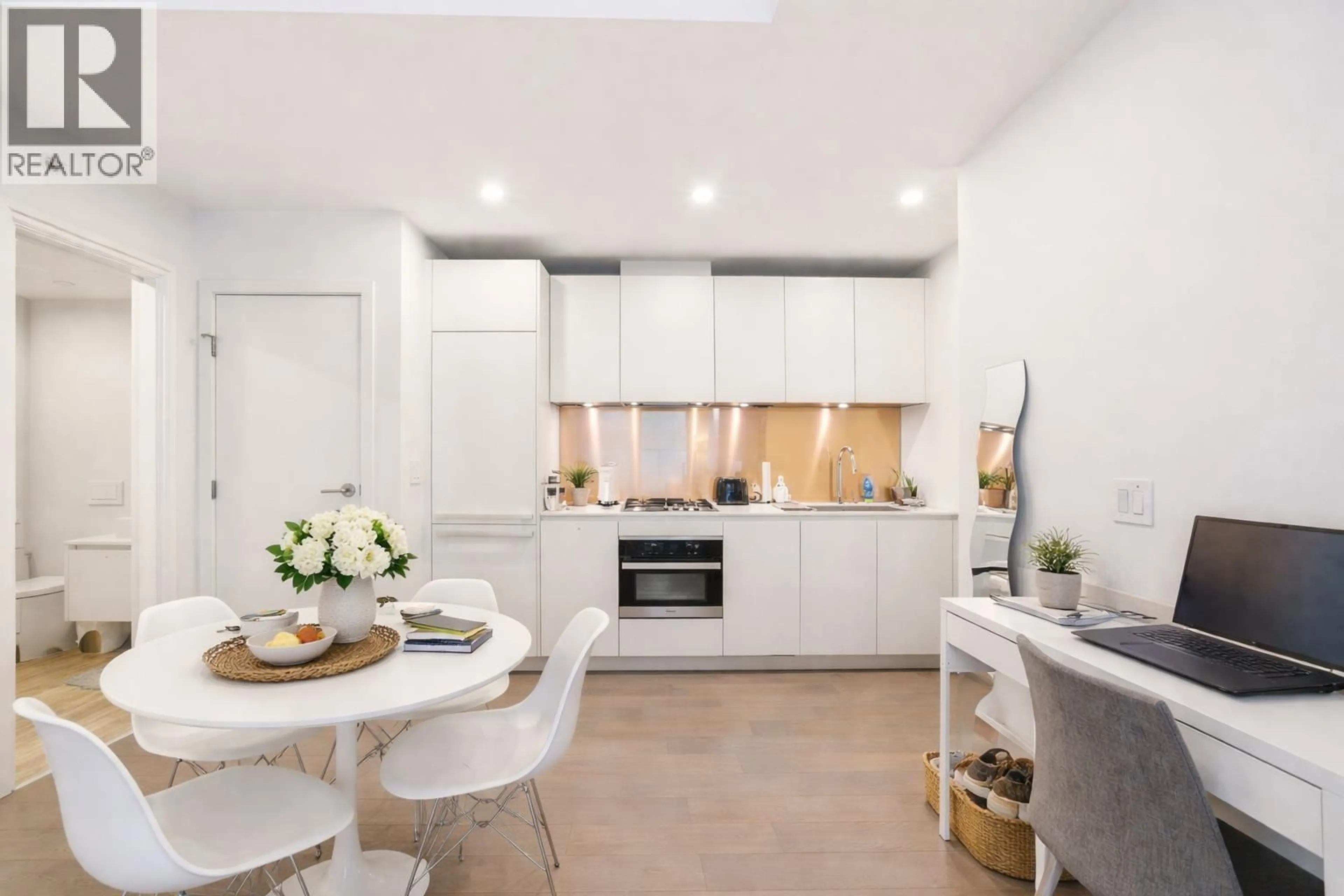 Contemporary kitchen, unknown for 306 - 1480 HOWE STREET, Vancouver British Columbia V6Z0G5