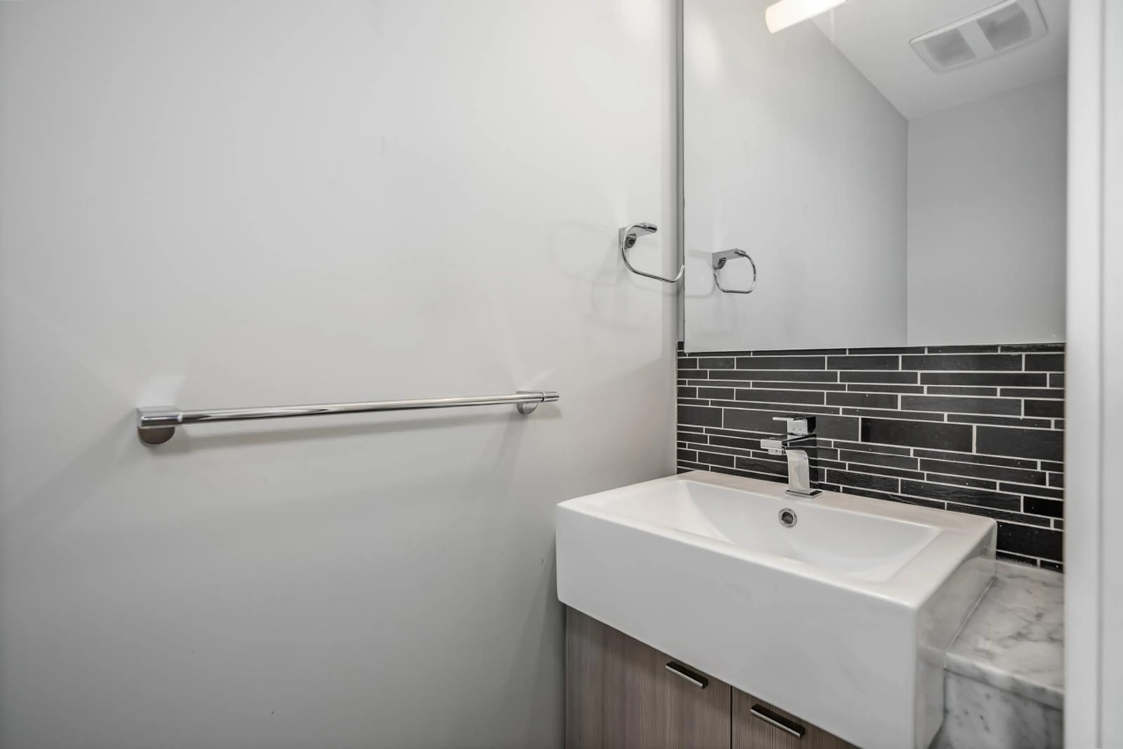 Standard bathroom, ceramic/tile floor for 306 - 3090 GLADWIN ROAD, Abbotsford British Columbia V2T0G2