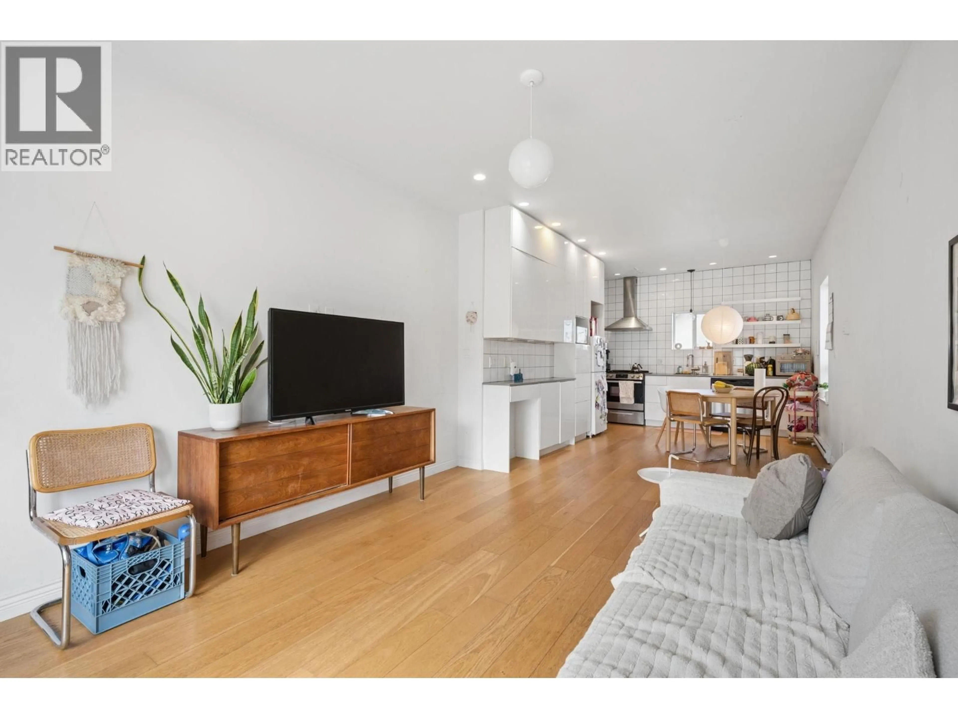 Living room with furniture, unknown for 3559 LAKEWOOD STREET, Vancouver British Columbia V5N4V7