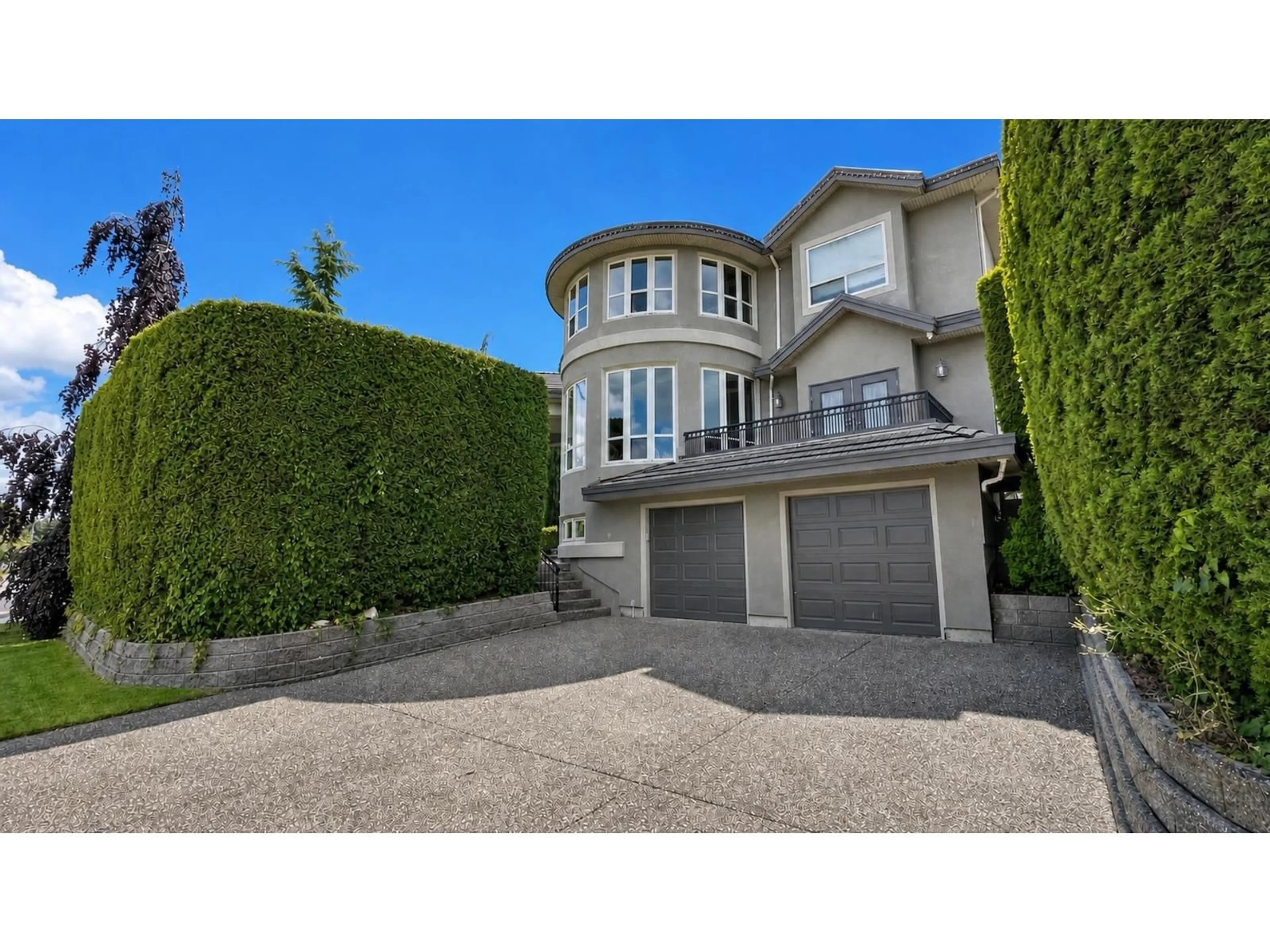 A pic from outside/outdoor area/front of a property/back of a property/a pic from drone, street for 8579 171ST STREET, Surrey British Columbia V4N5J1