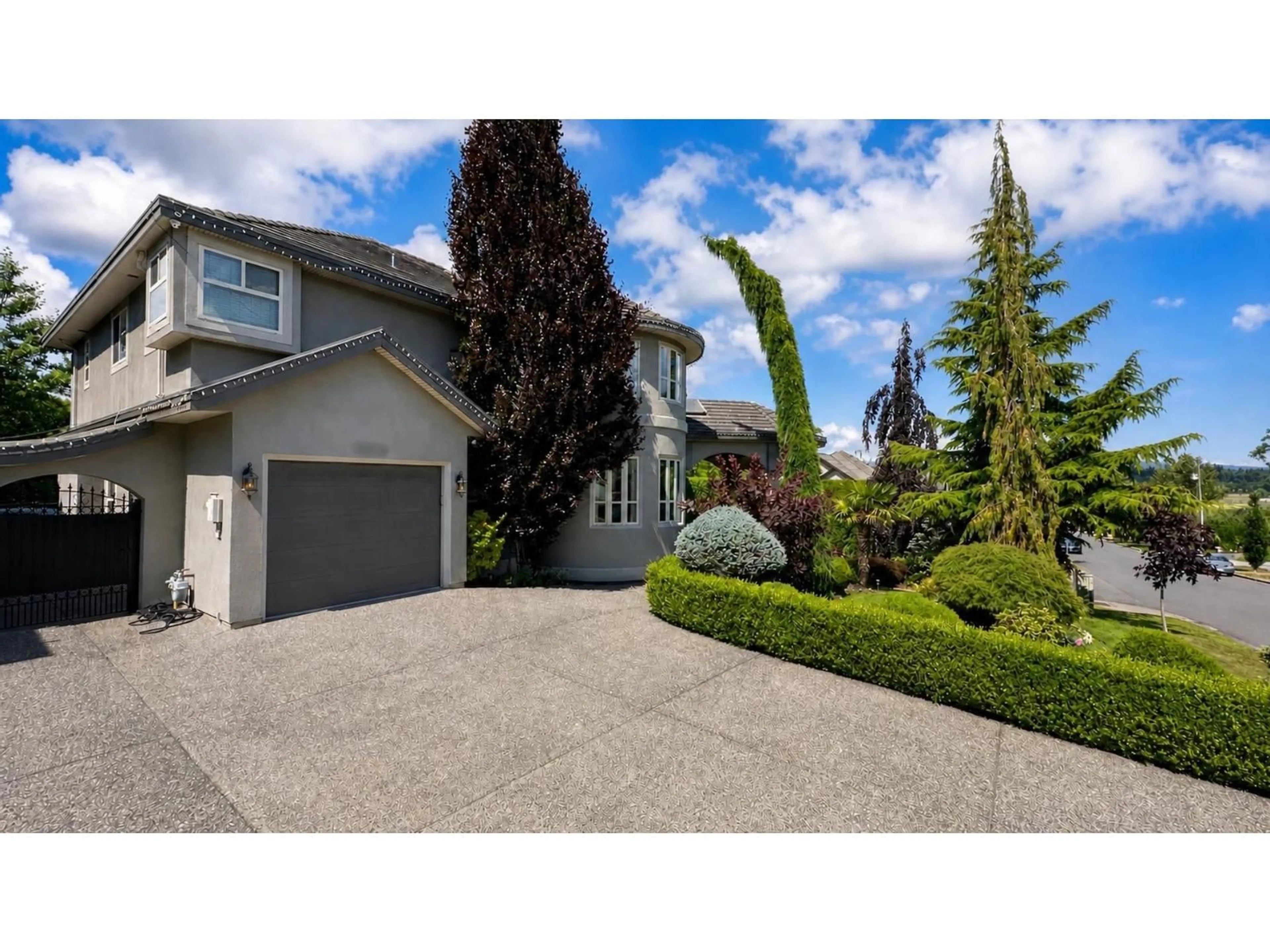 A pic from outside/outdoor area/front of a property/back of a property/a pic from drone, street for 8579 171ST STREET, Surrey British Columbia V4N5J1
