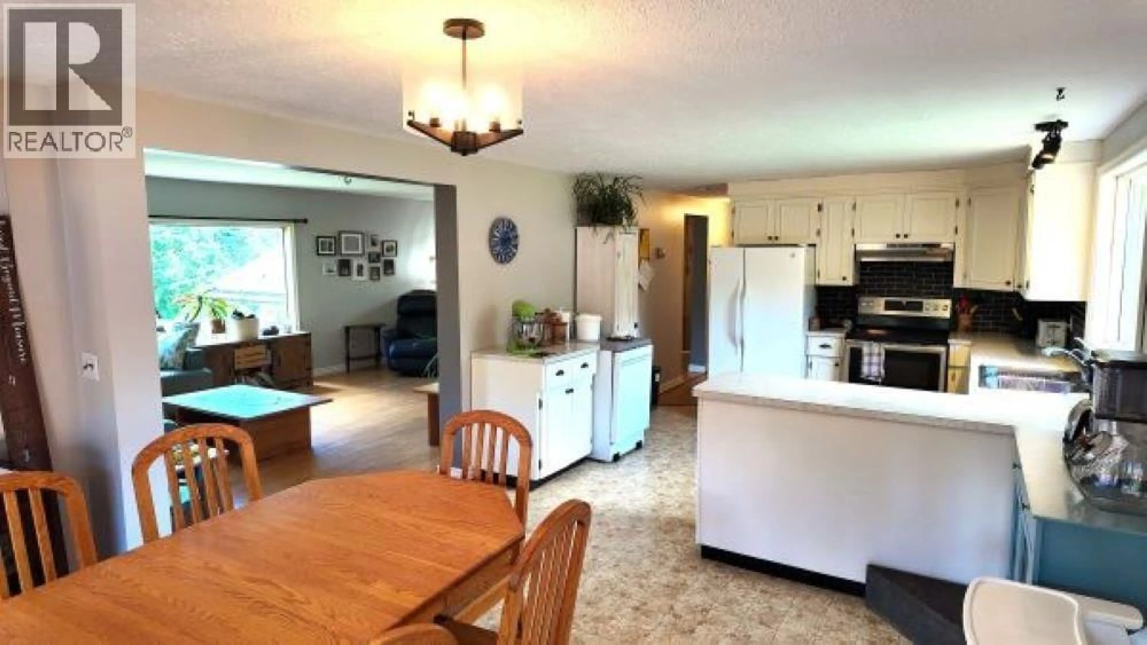 Open concept kitchen, unknown for 3190 MORRISON ROAD, Valemount British Columbia V0E2Z0