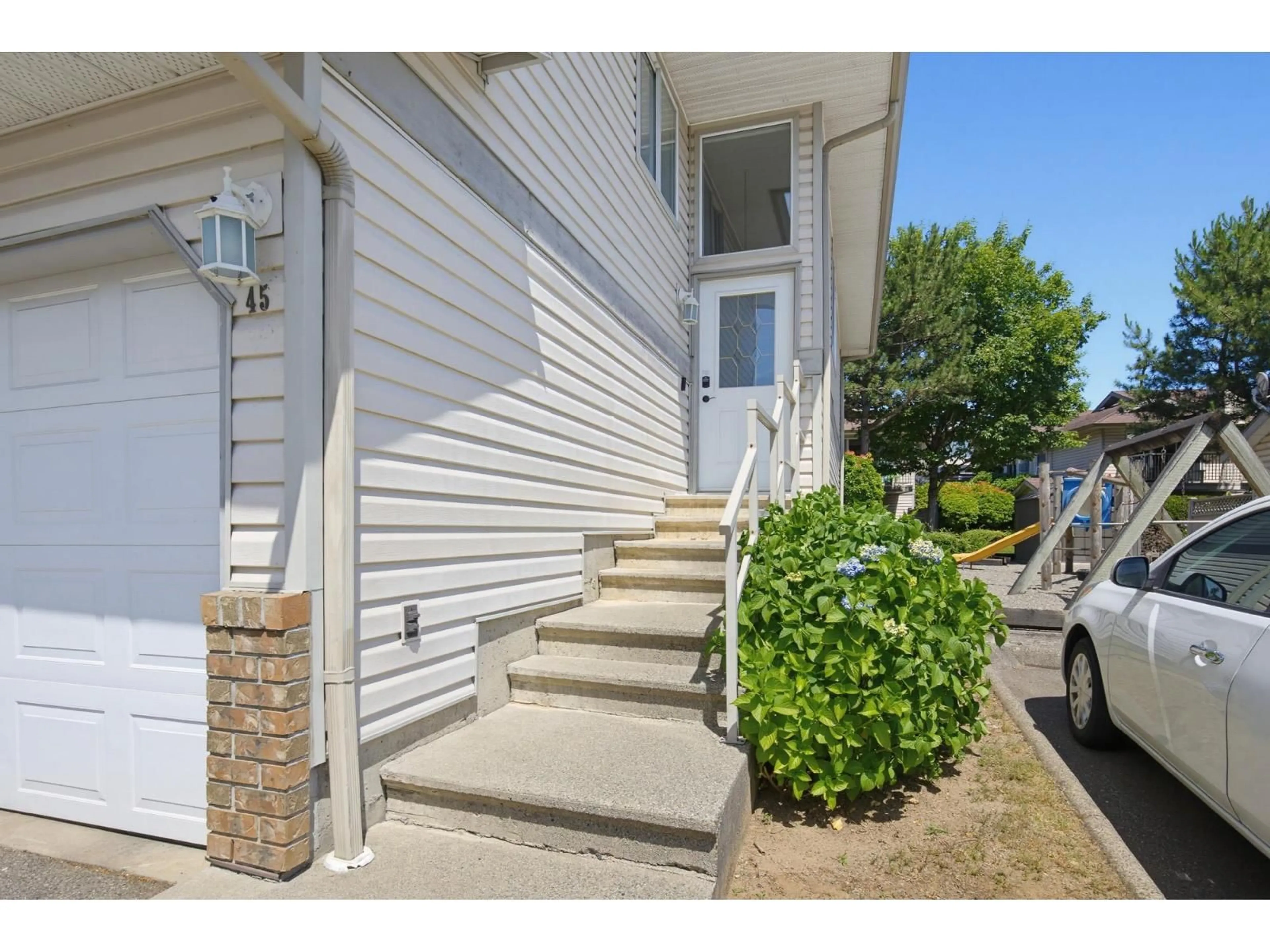 Unknown for 45 - 2023 WINFIELD DRIVE, Abbotsford British Columbia V3G1K5