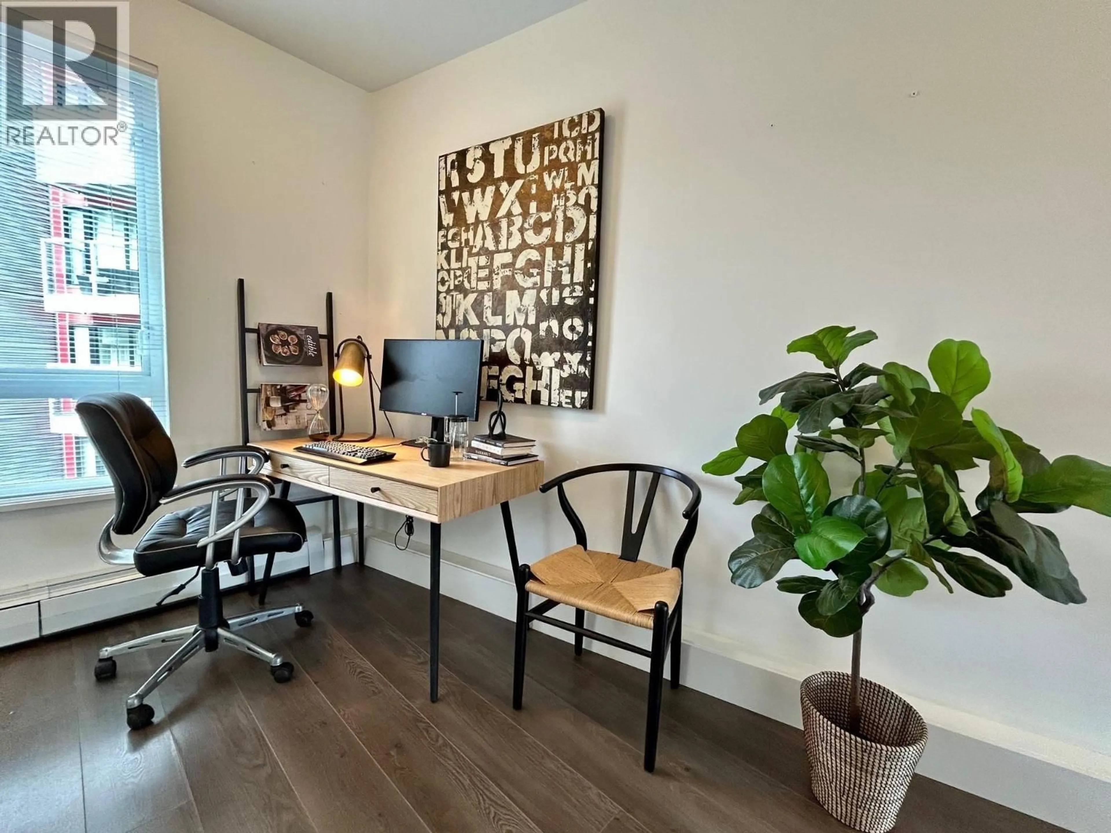 A pic of a room for 313 - 417 GREAT NORTHERN WAY, Vancouver British Columbia V5T0G7
