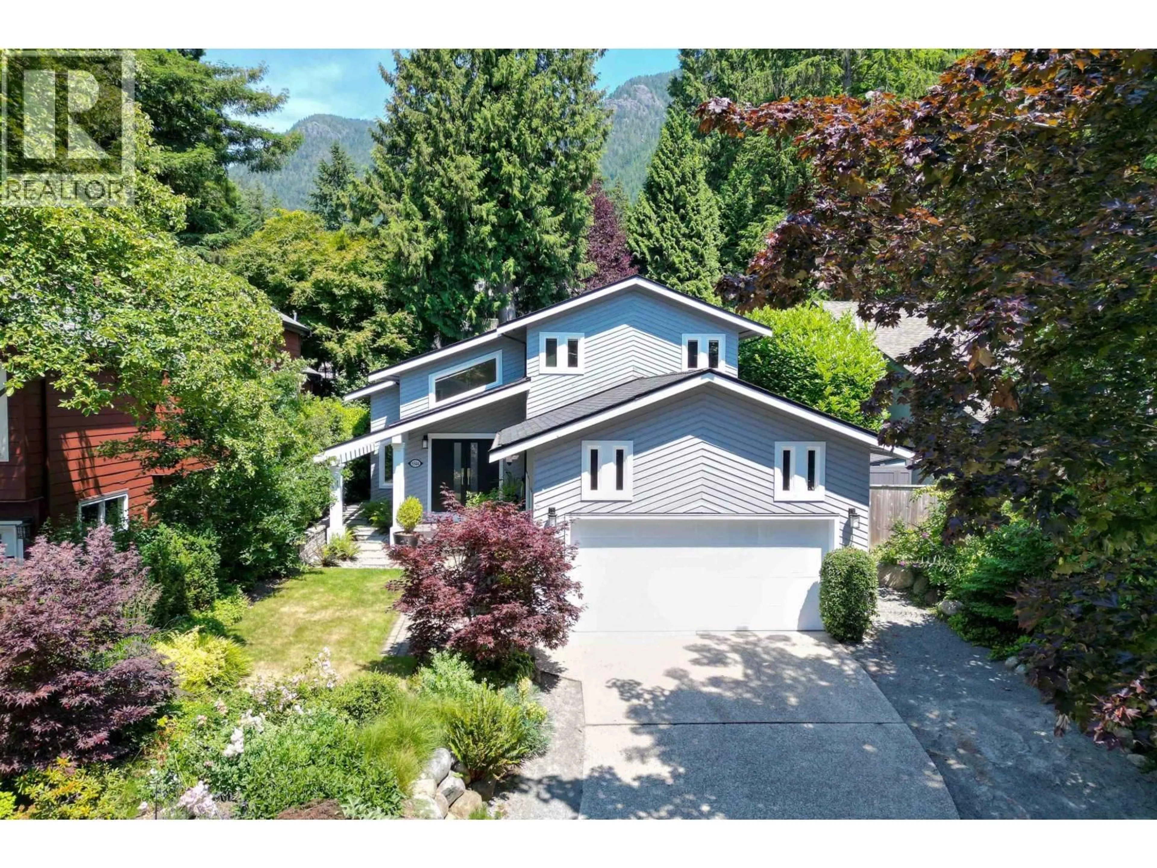 A pic from outside/outdoor area/front of a property/back of a property/a pic from drone, street for 5544 WOODCHUCK PLACE, North Vancouver British Columbia V7R4P1