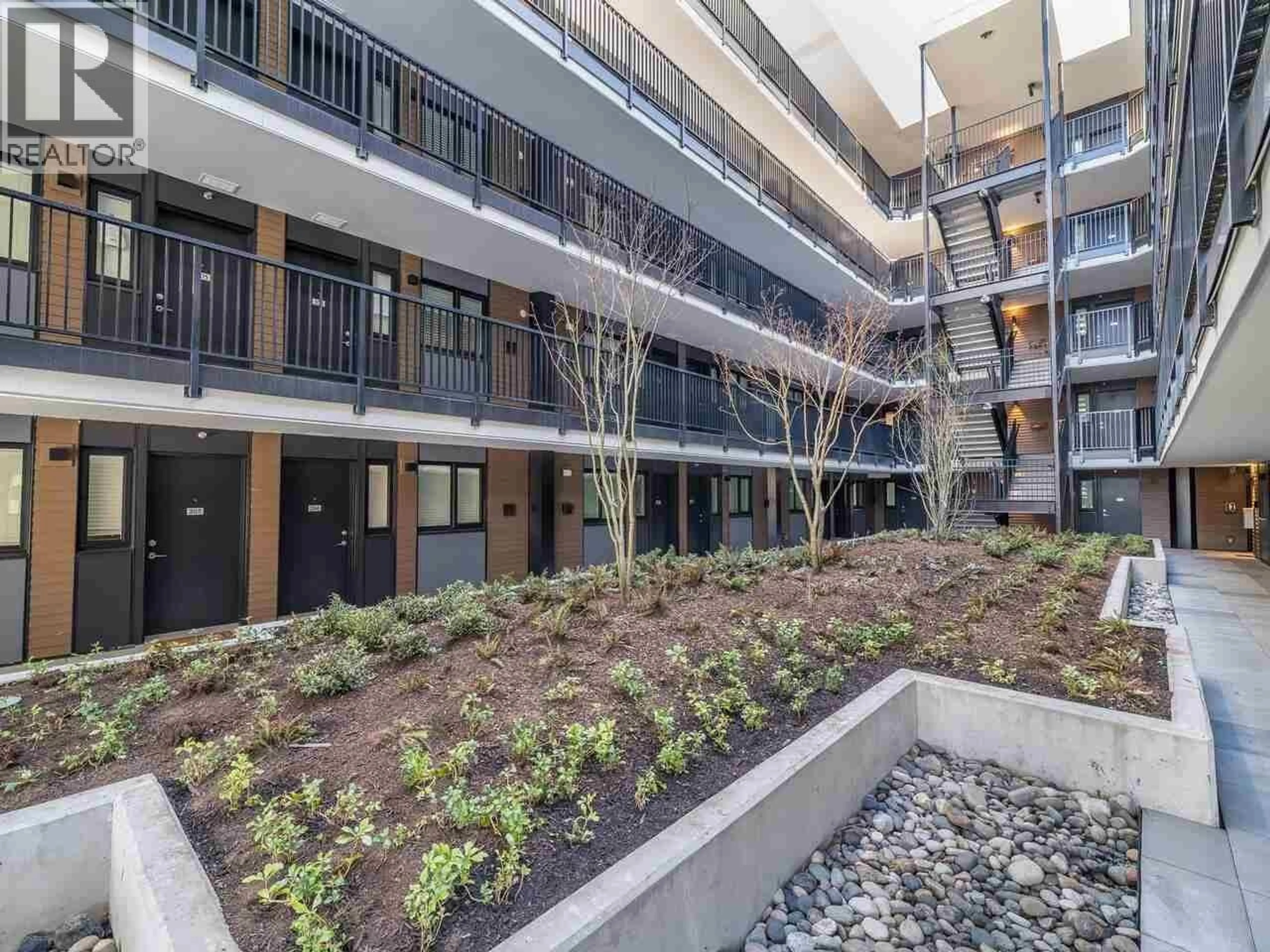Patio, unknown for 511 - 1365 PEMBERTON AVENUE, Squamish British Columbia V8B1B7