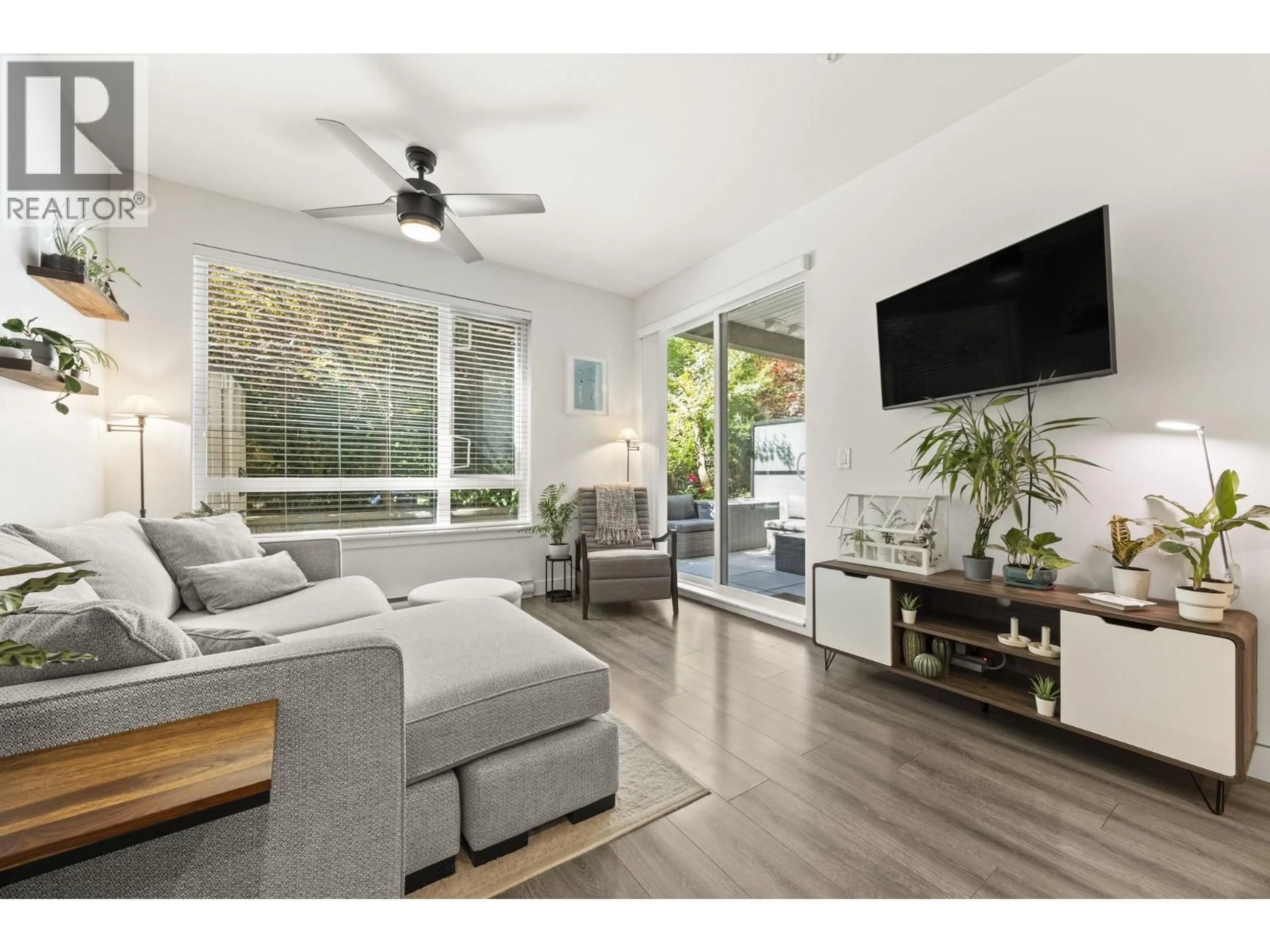 Living room with furniture, wood/laminate floor for 110 - 2382 ATKINS AVENUE, Port Coquitlam British Columbia V3C0G7