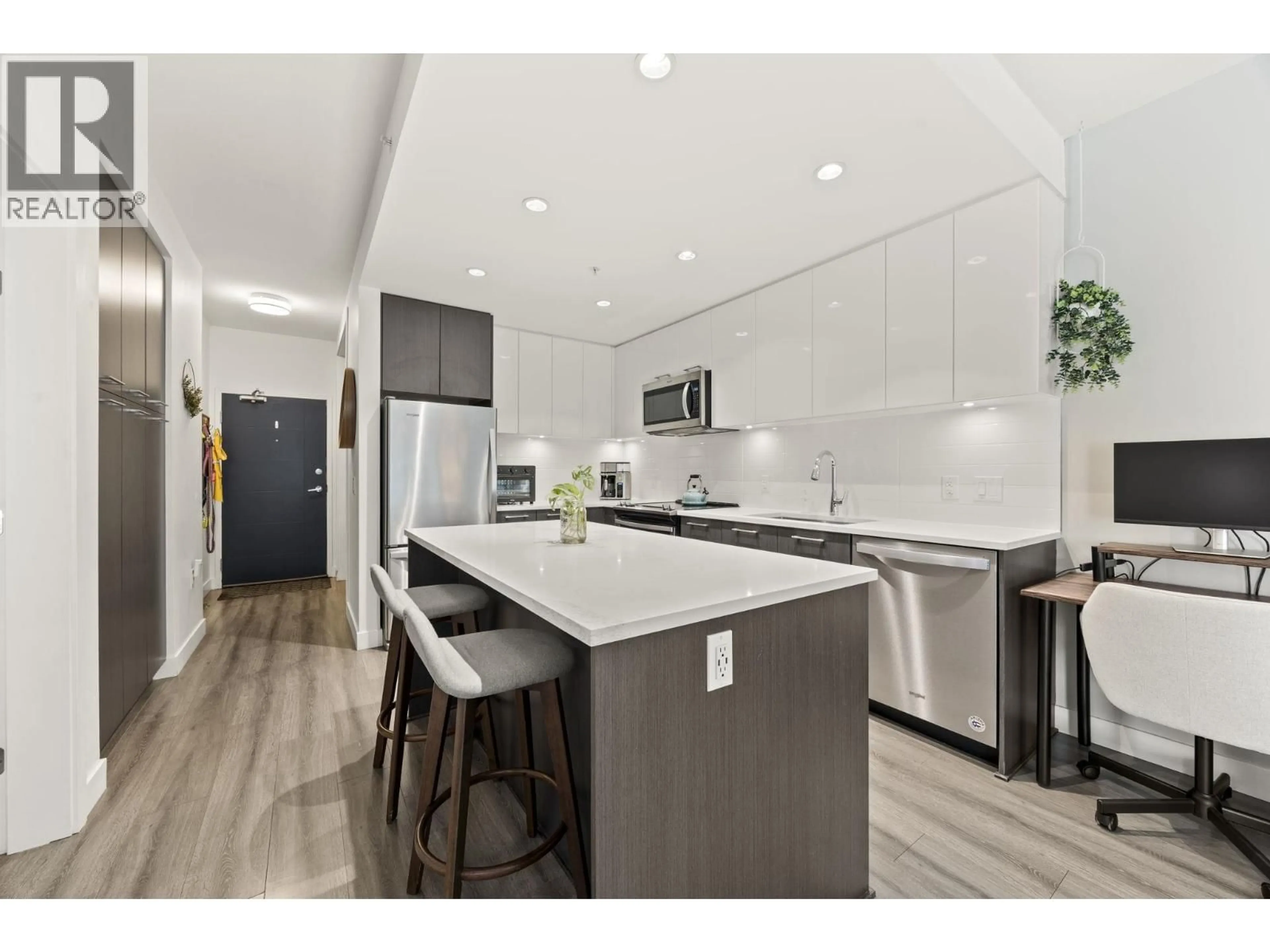 Open concept kitchen, unknown for 110 - 2382 ATKINS AVENUE, Port Coquitlam British Columbia V3C0G7