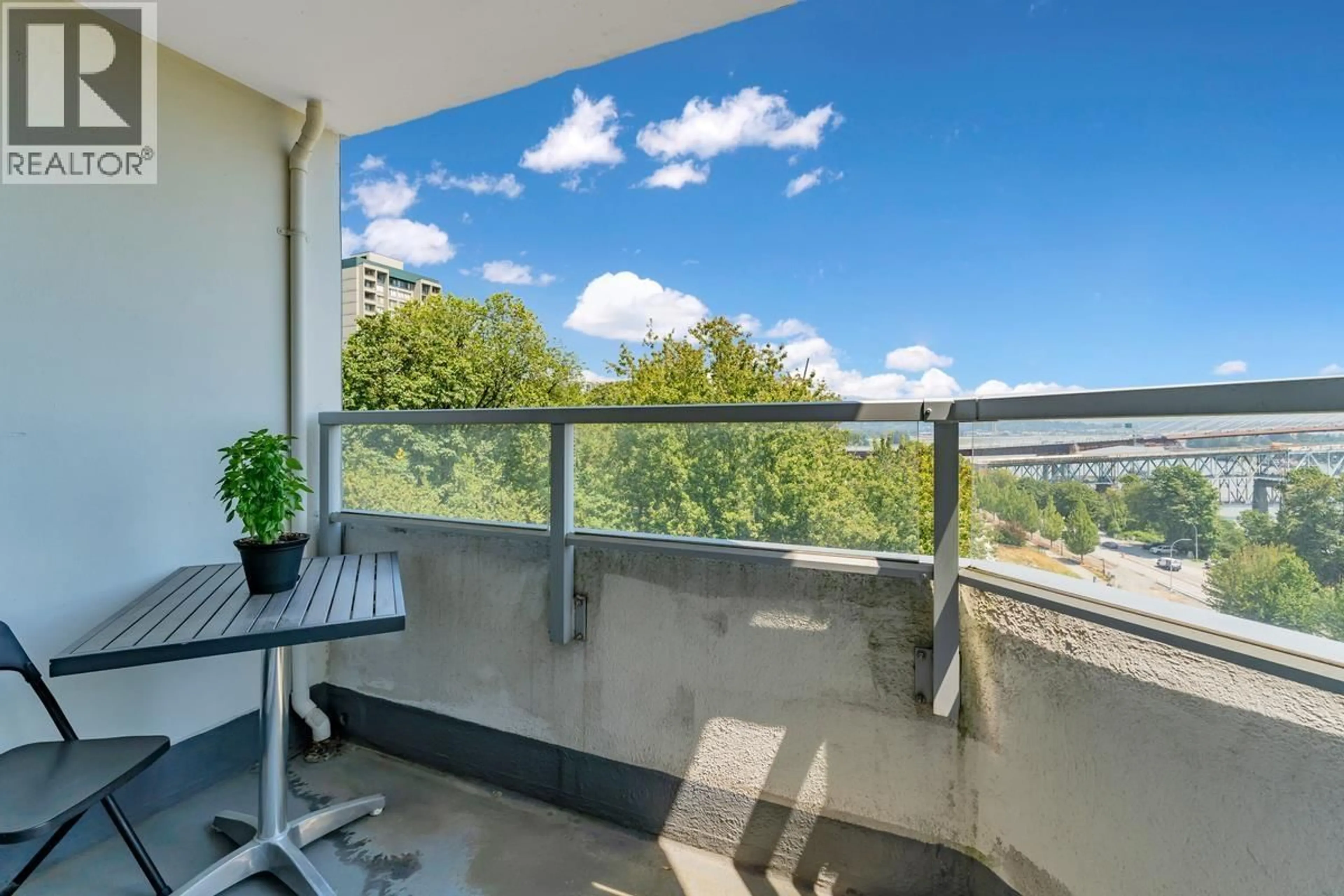 Balcony in the apartment, water/lake/river/ocean view for 803 - 31 ELLIOT STREET, New Westminster British Columbia V3L5C9