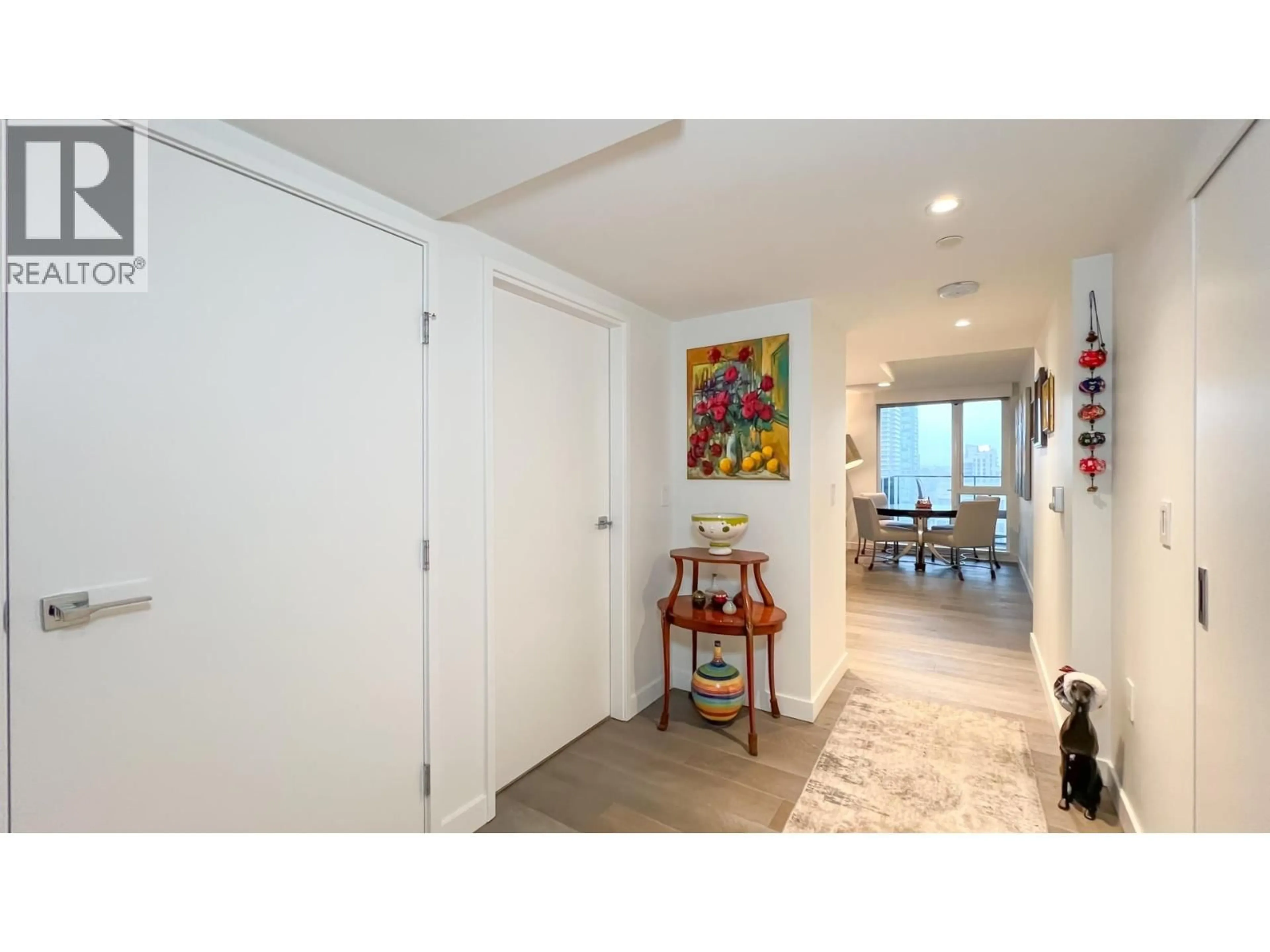 Indoor entryway for 2705 - 1111 RICHARDS STREET, Vancouver British Columbia V6B0S3