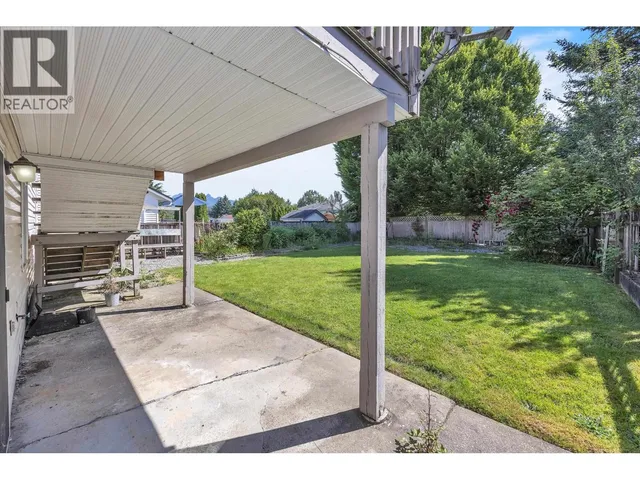 12326 AURORA STREET, Maple Ridge 5