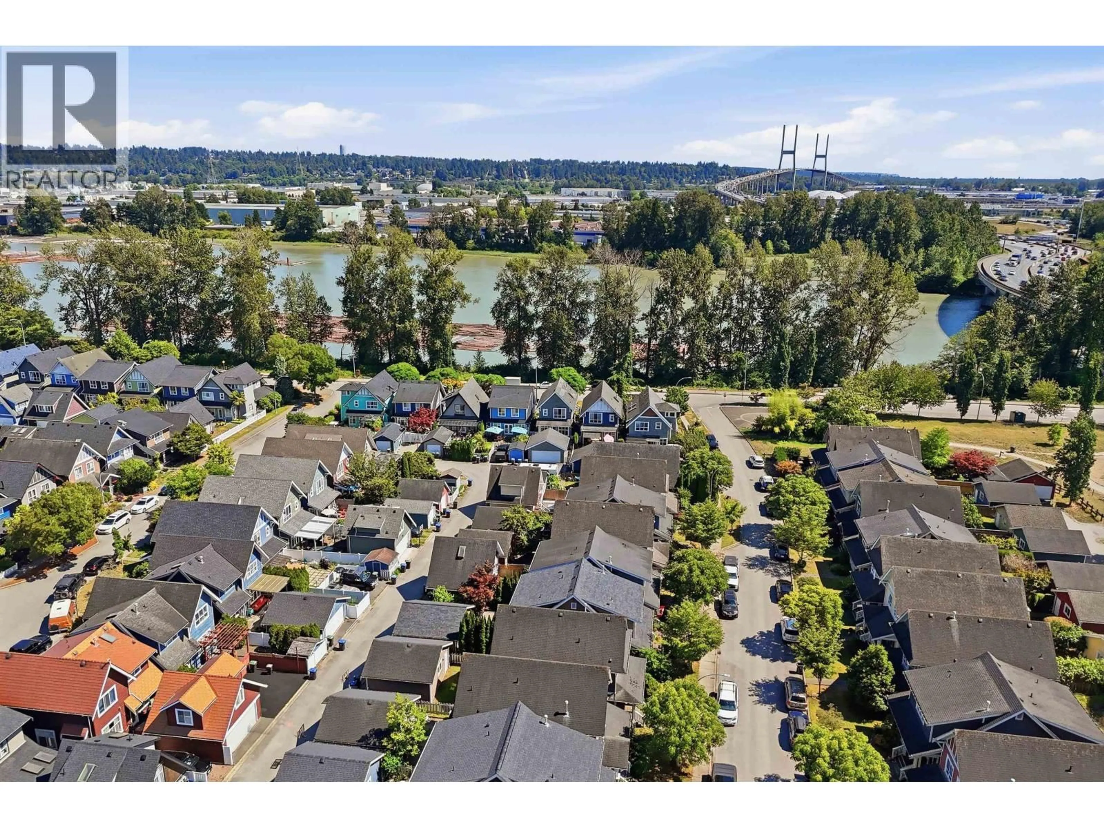 A pic from outside/outdoor area/front of a property/back of a property/a pic from drone, water/lake/river/ocean view for 158 DOCKSIDE COURT, New Westminster British Columbia V3M0B2